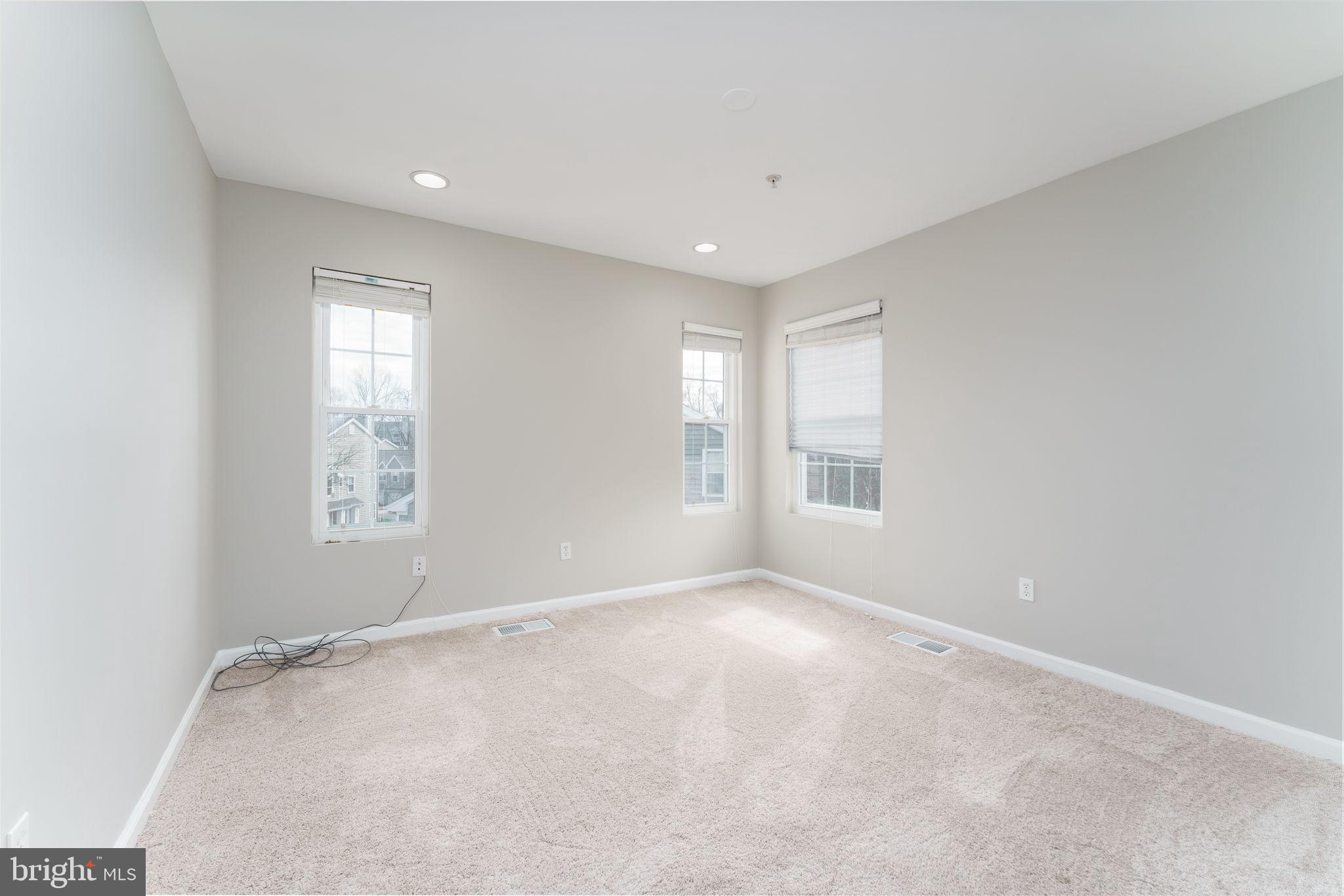 KINGS COUNCIL CONDO - Residential