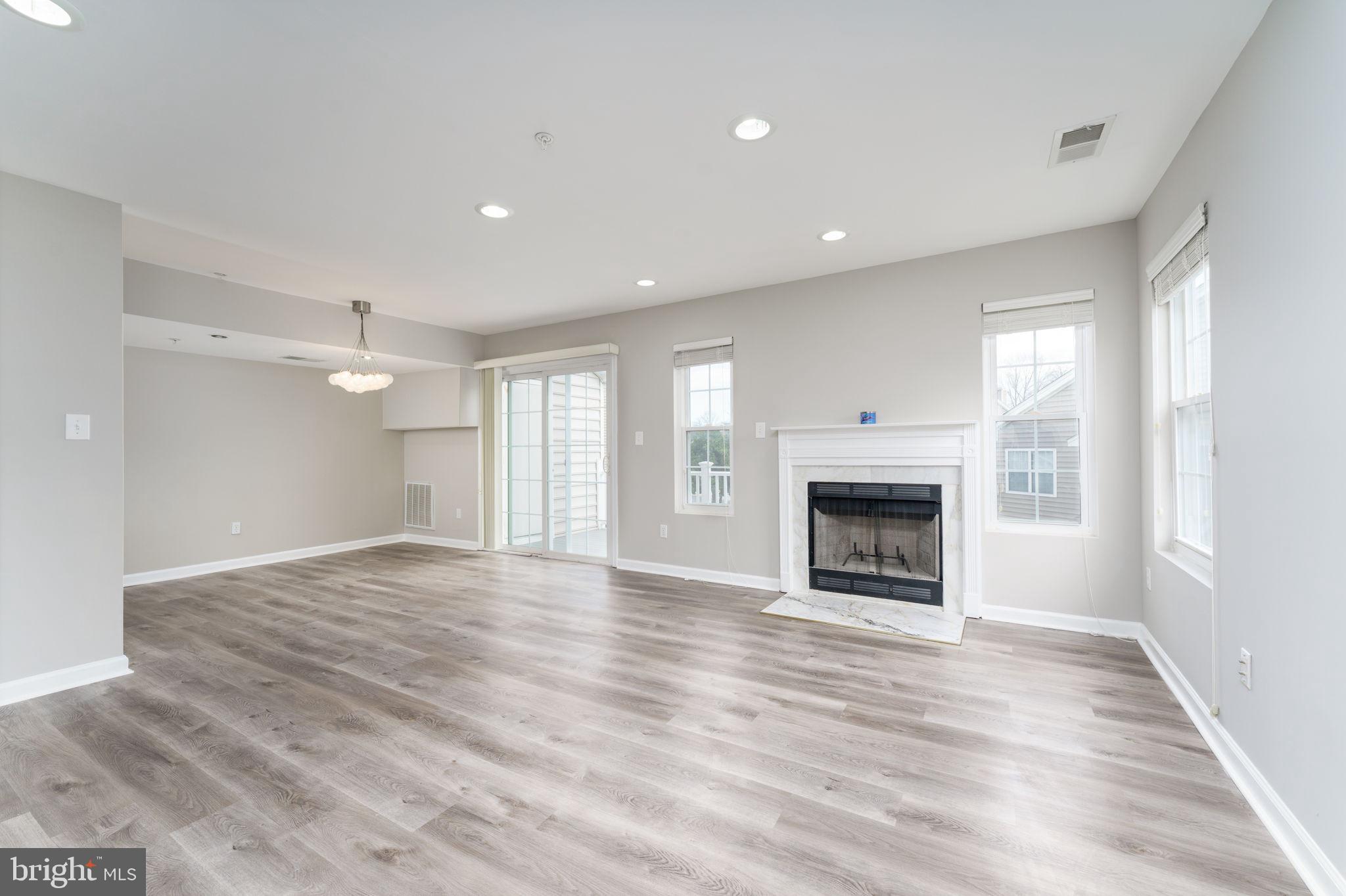 KINGS COUNCIL CONDO - Residential