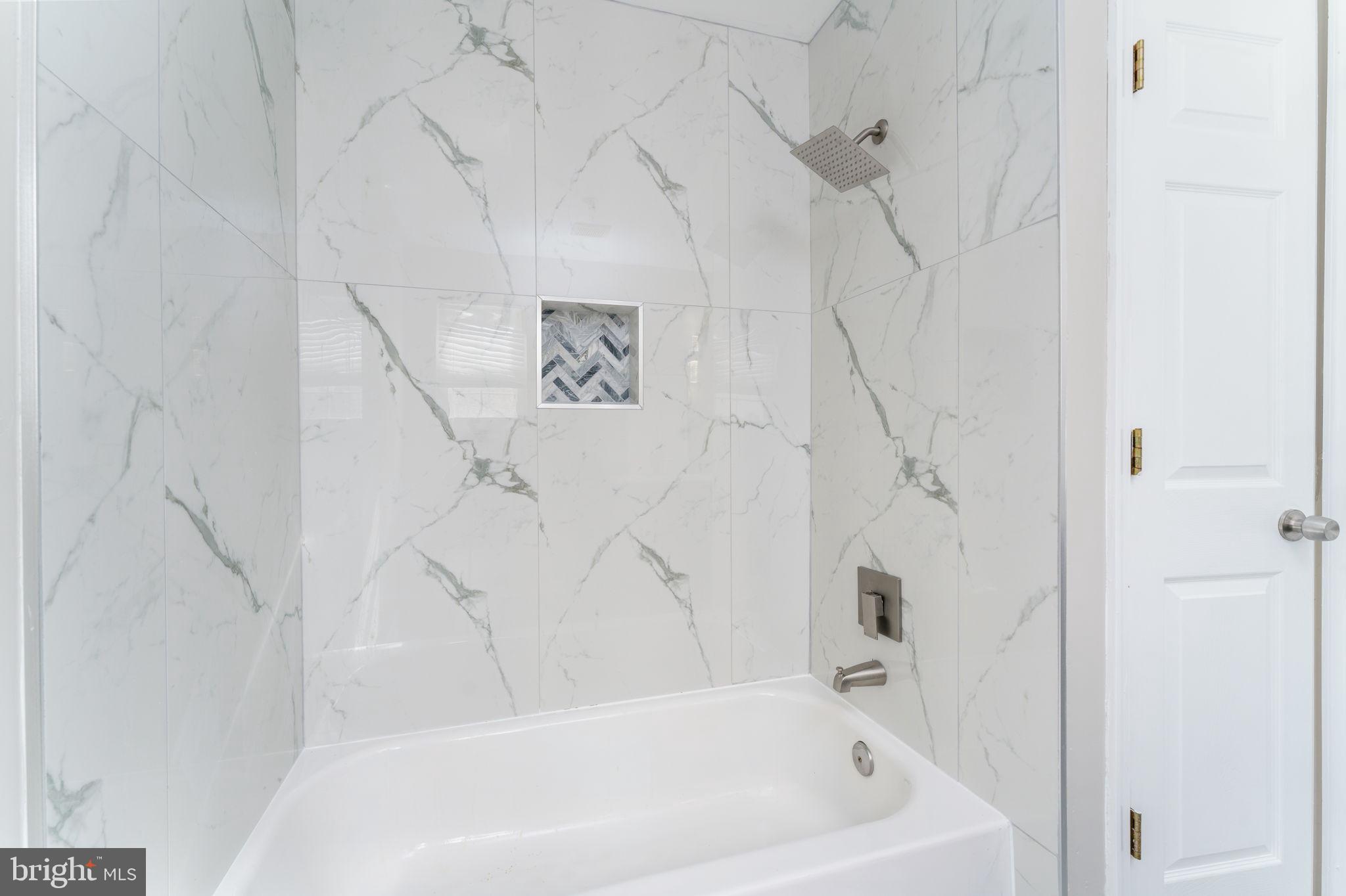 KINGS COUNCIL CONDO - Residential