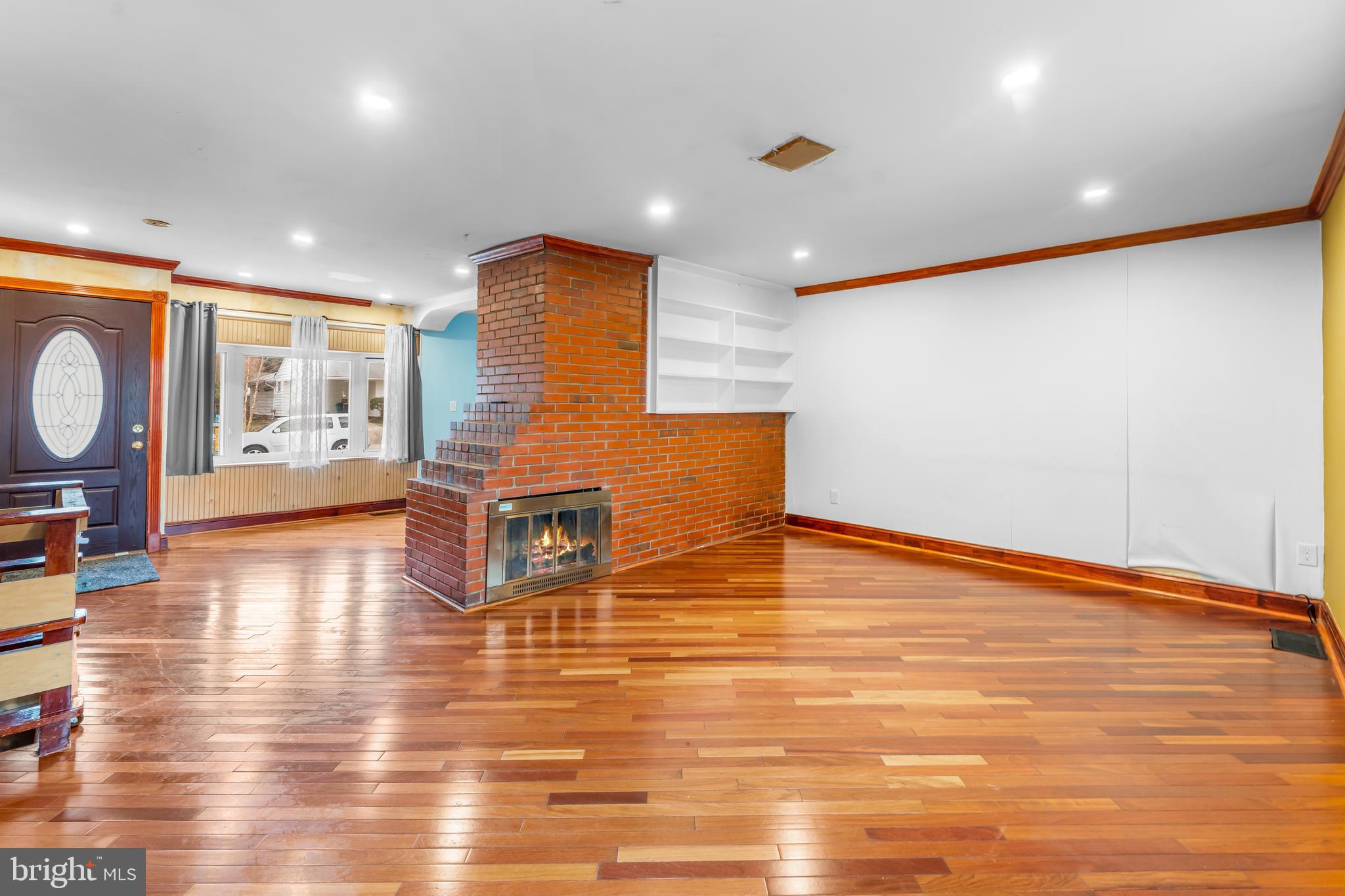 CAROLE HIGHLANDS - Residential