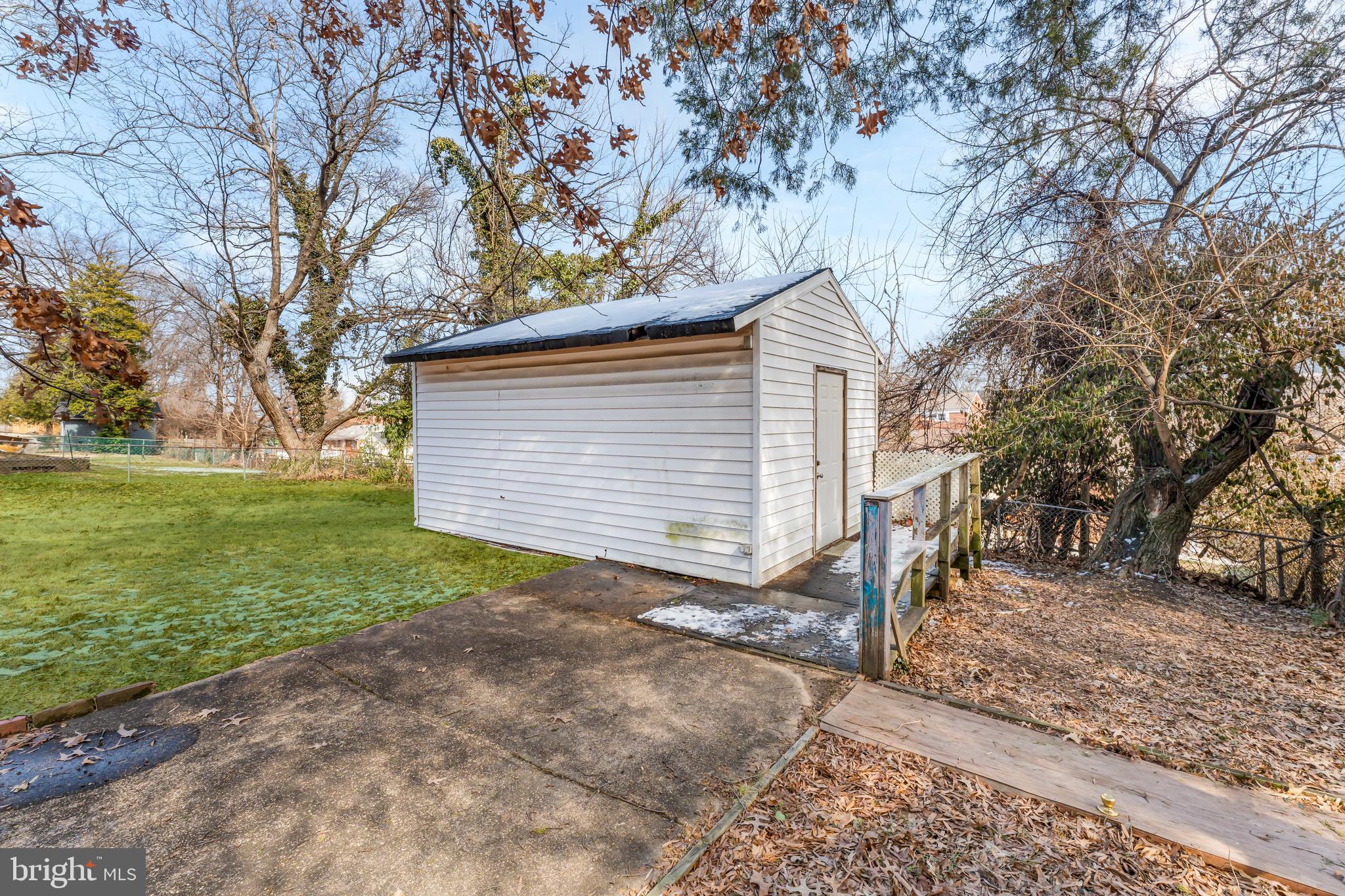 CAROLE HIGHLANDS - Residential