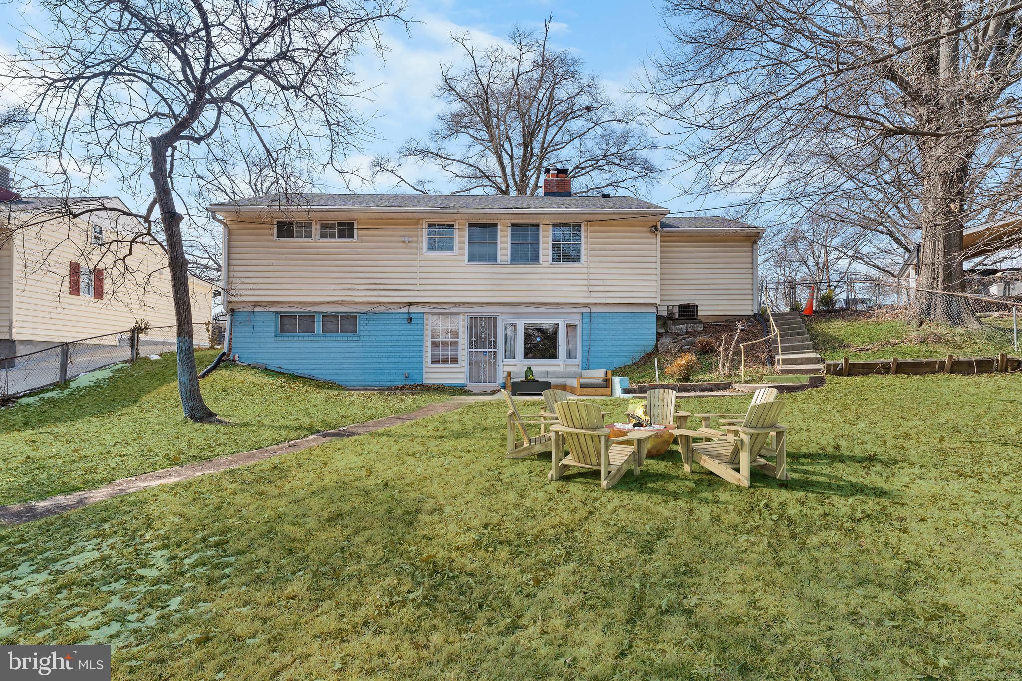 CAROLE HIGHLANDS - Residential