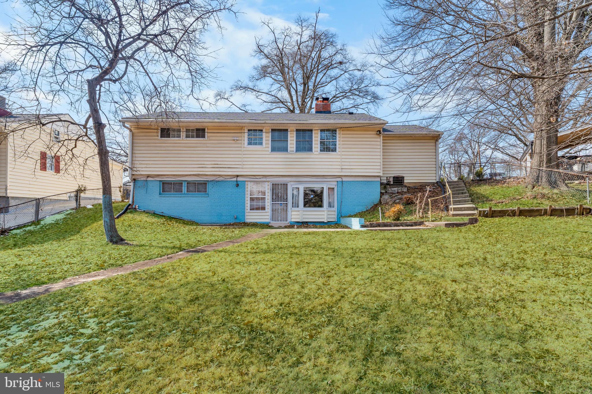 CAROLE HIGHLANDS - Residential