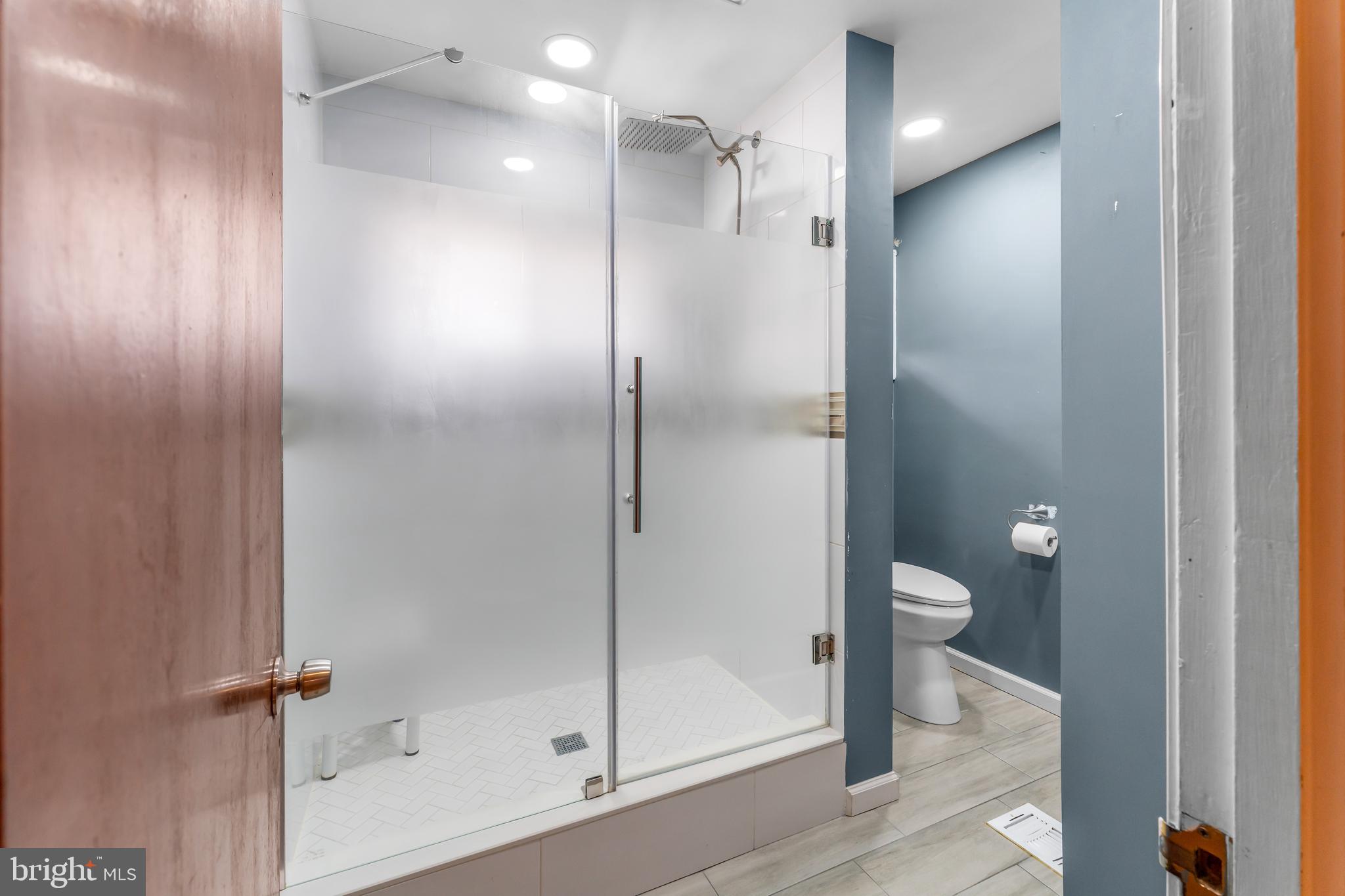 CAROLE HIGHLANDS - Residential