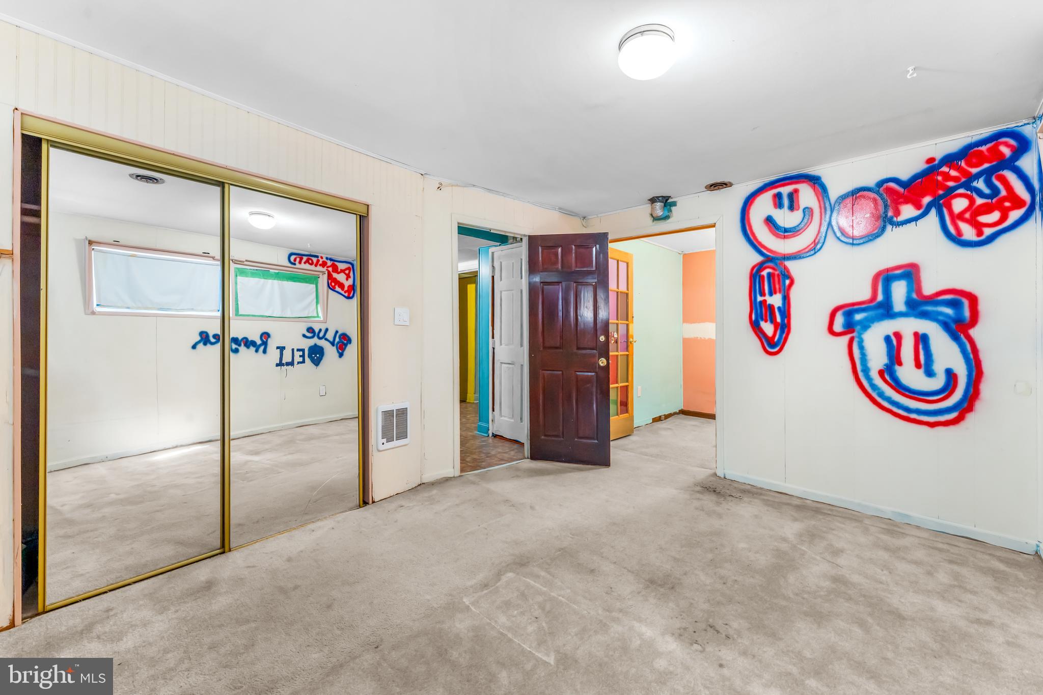 CAROLE HIGHLANDS - Residential