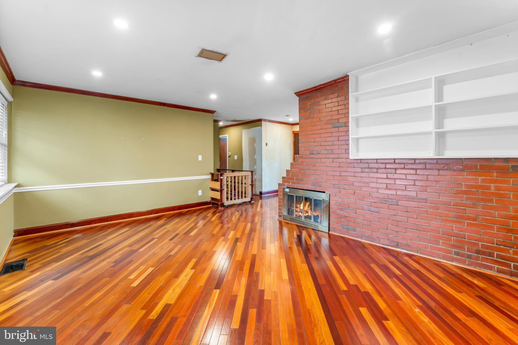 CAROLE HIGHLANDS - Residential