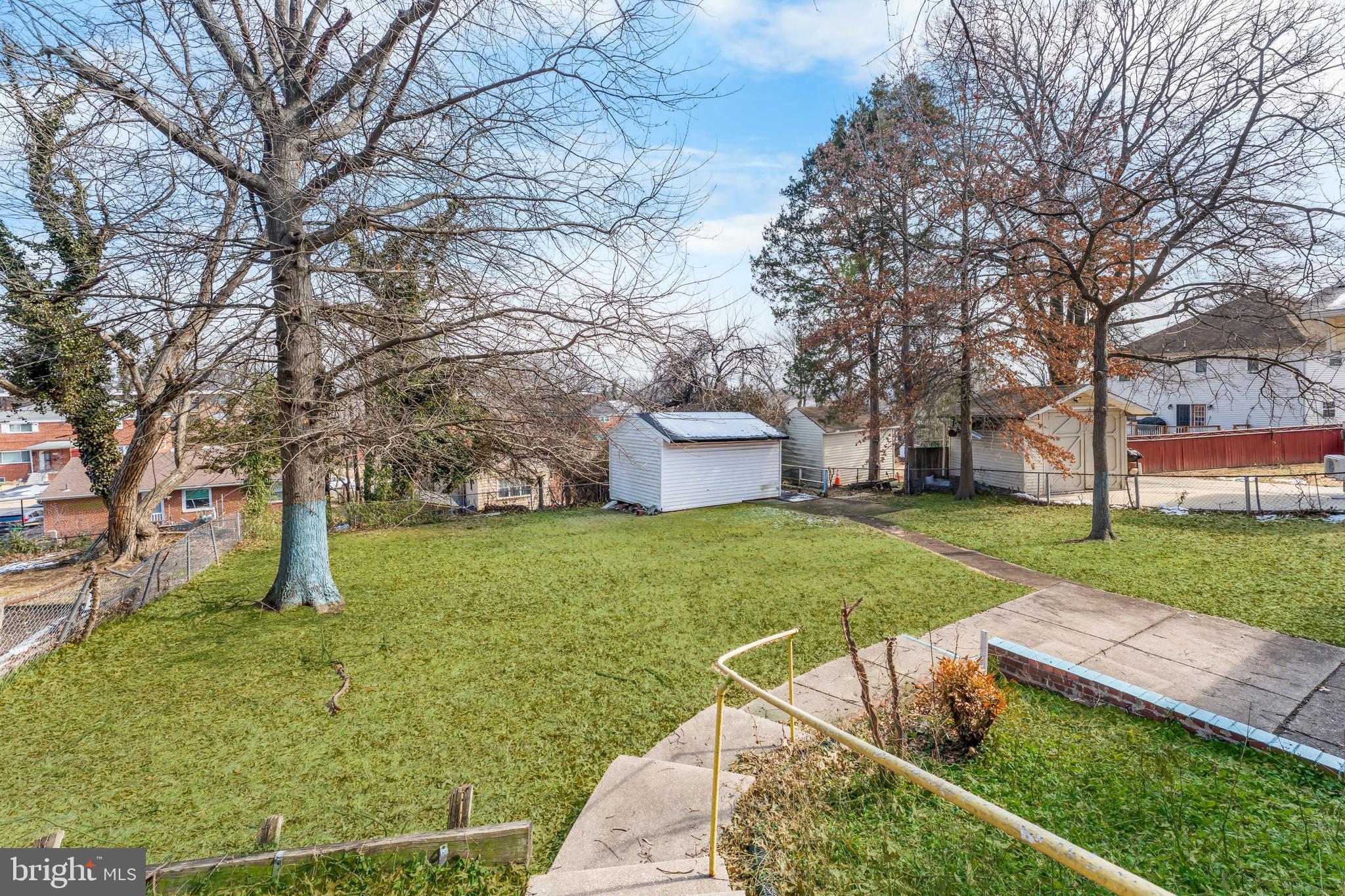 CAROLE HIGHLANDS - Residential