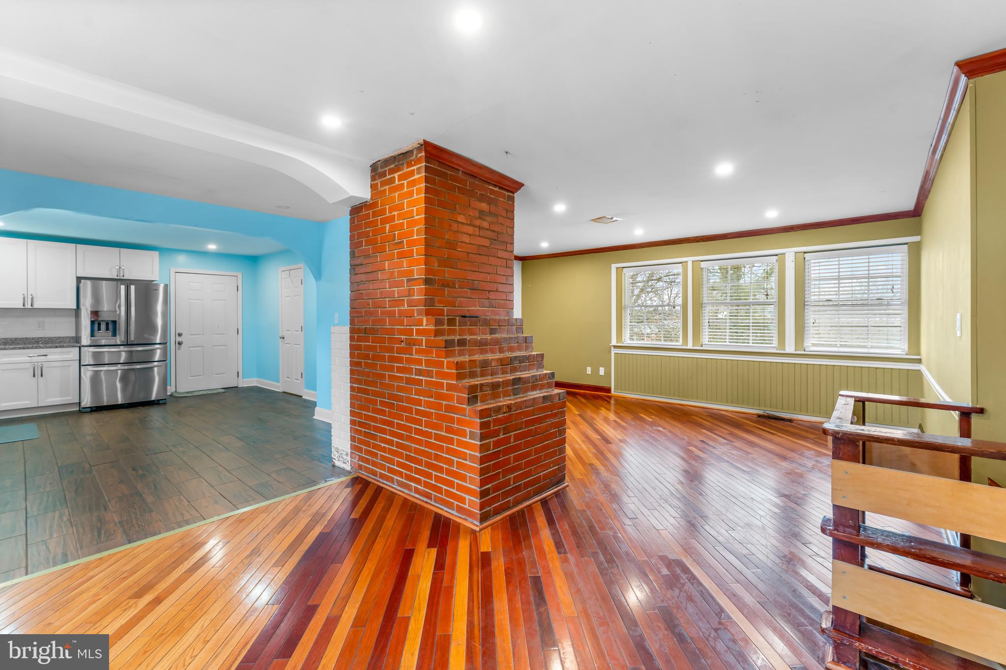 CAROLE HIGHLANDS - Residential