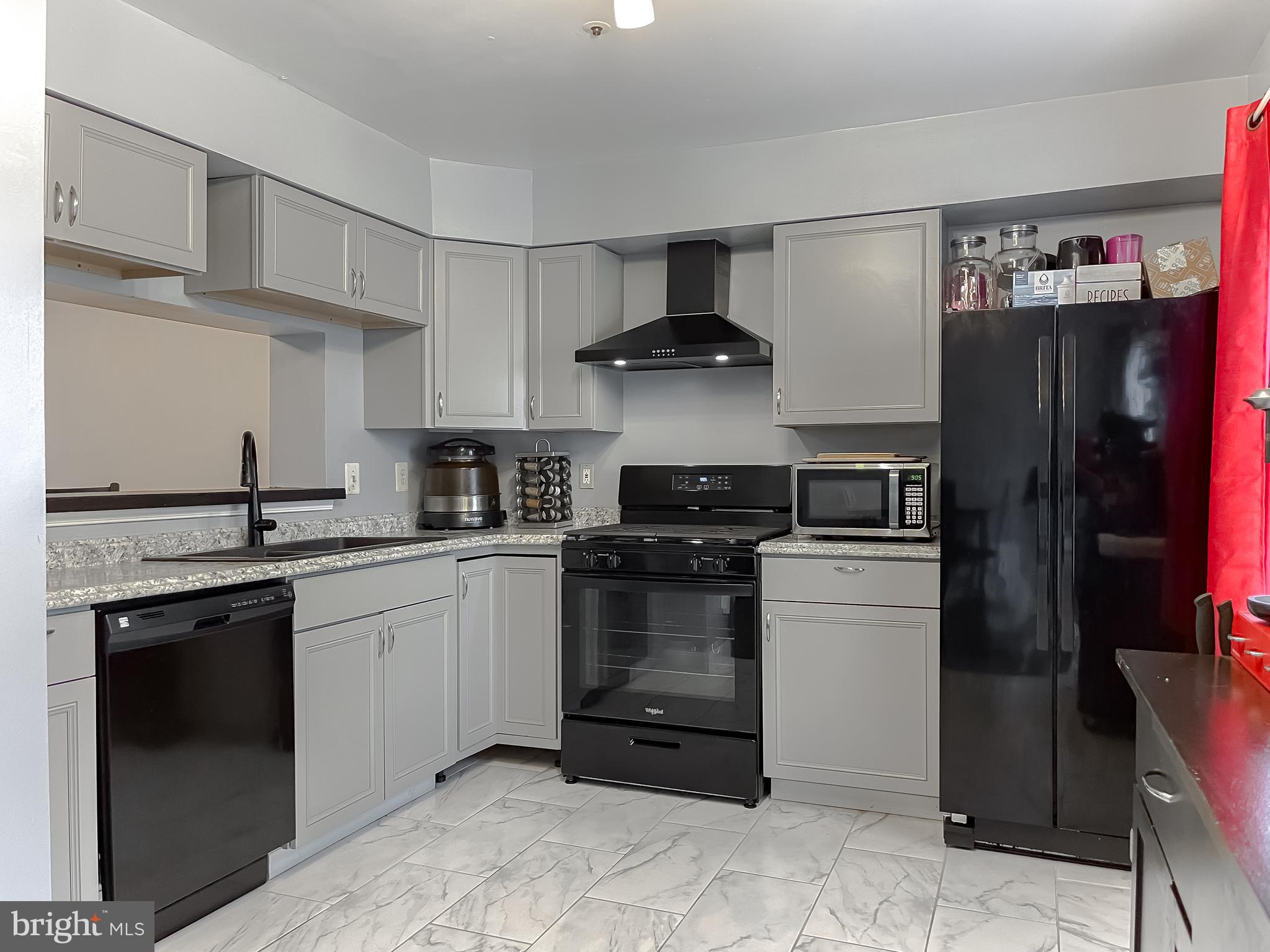 REGENCY MEADOWS - Residential