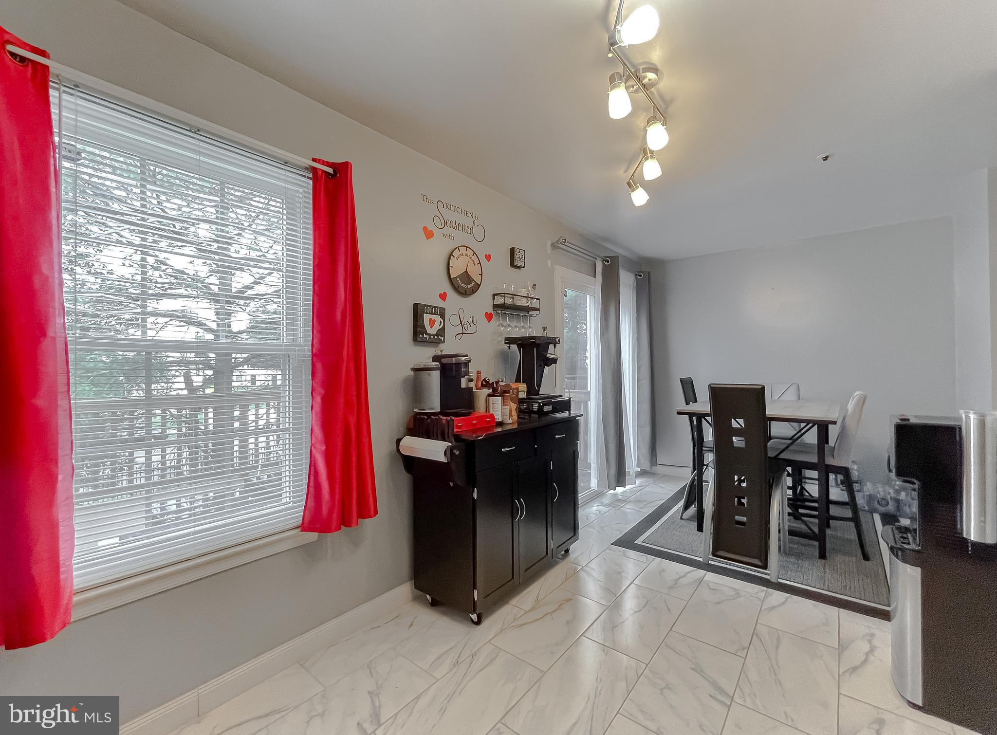 REGENCY MEADOWS - Residential