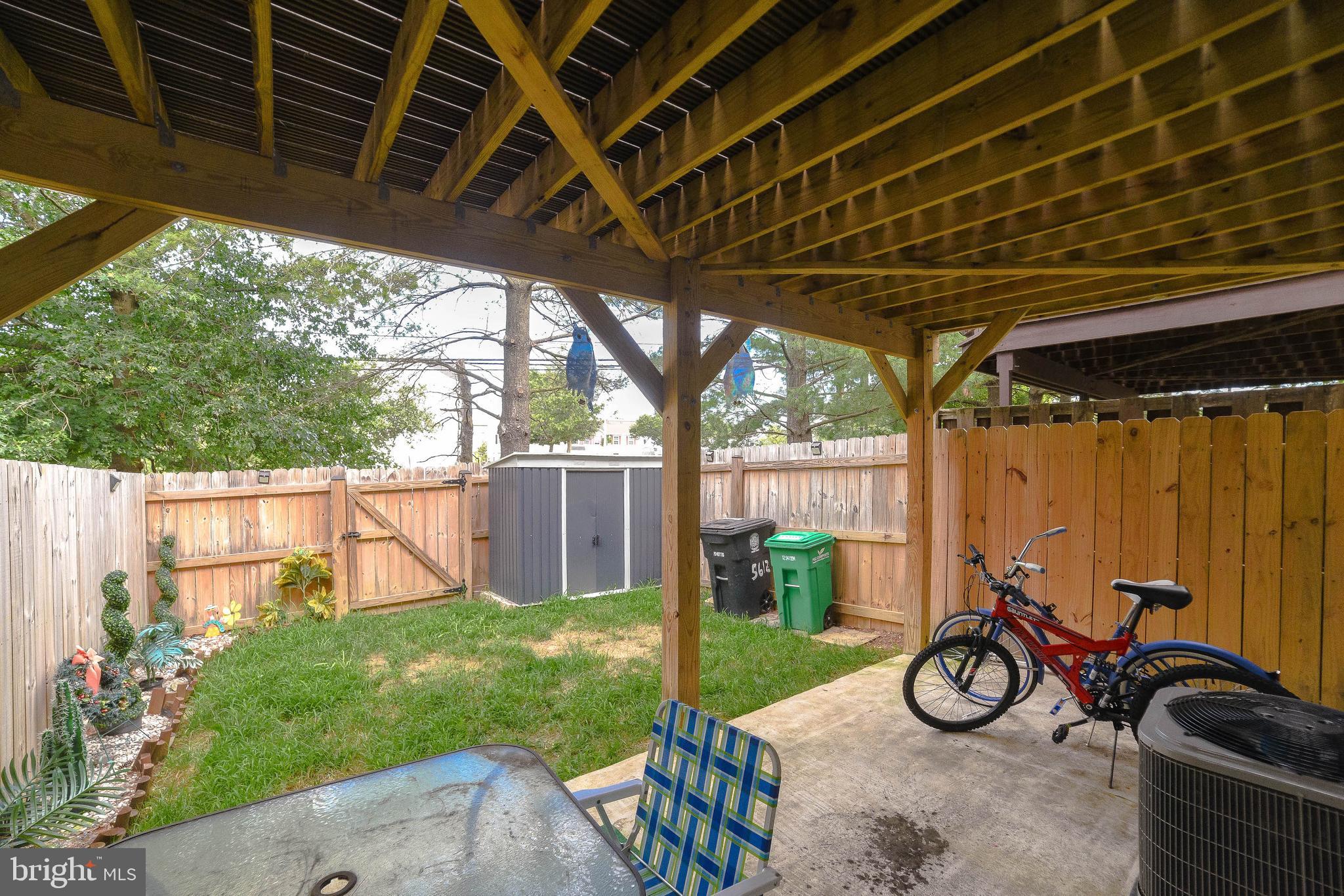 REGENCY MEADOWS - Residential