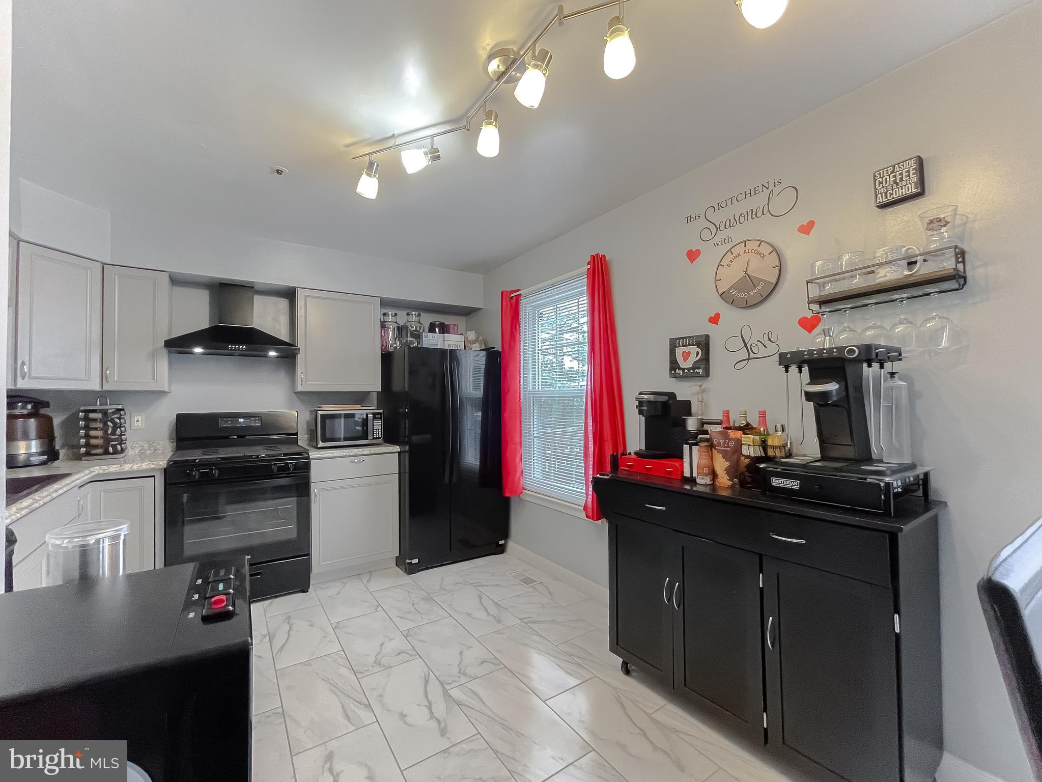 REGENCY MEADOWS - Residential