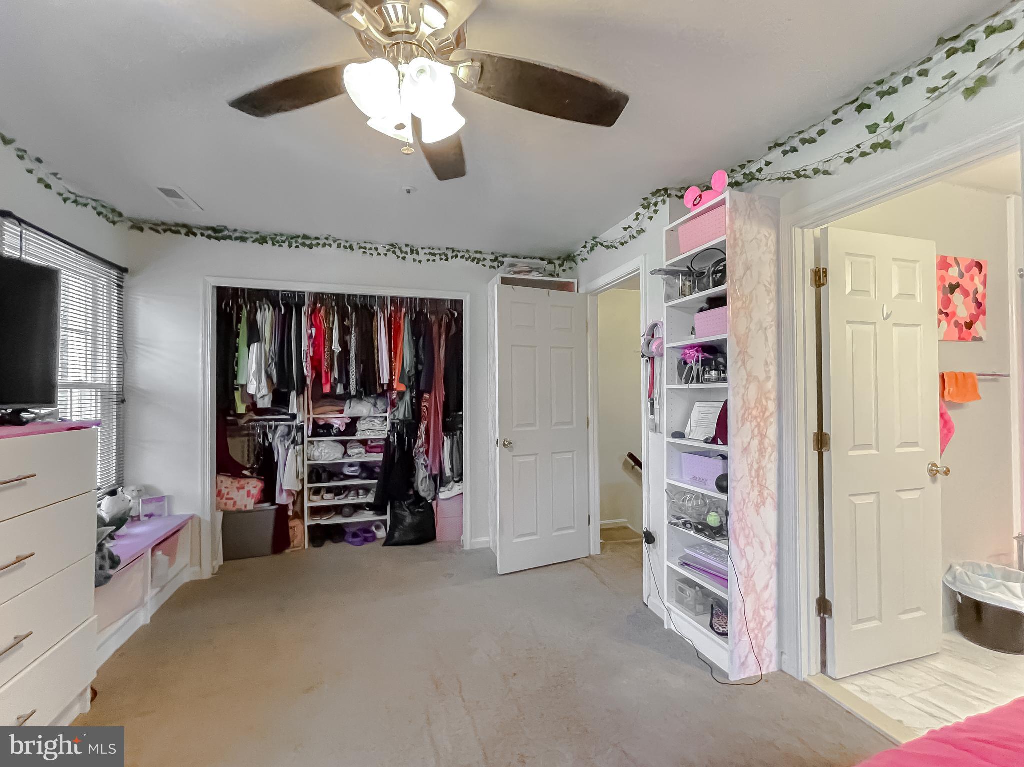 REGENCY MEADOWS - Residential