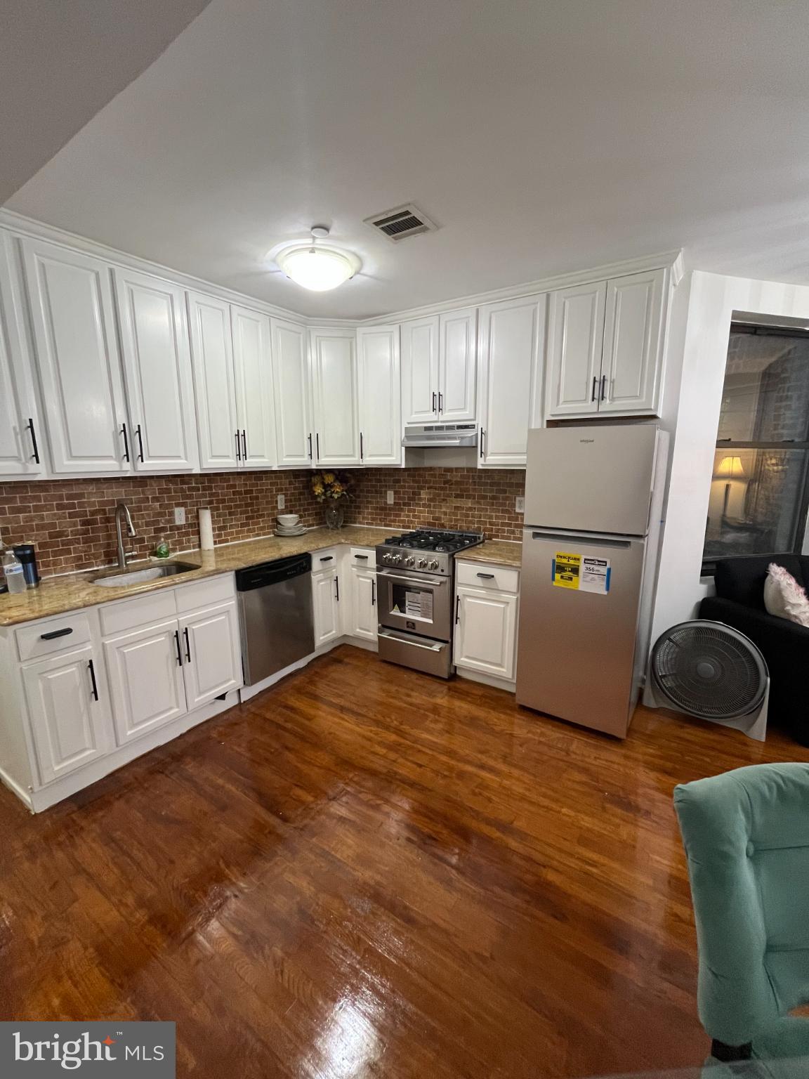 77 CRESCENT AVENUE 5