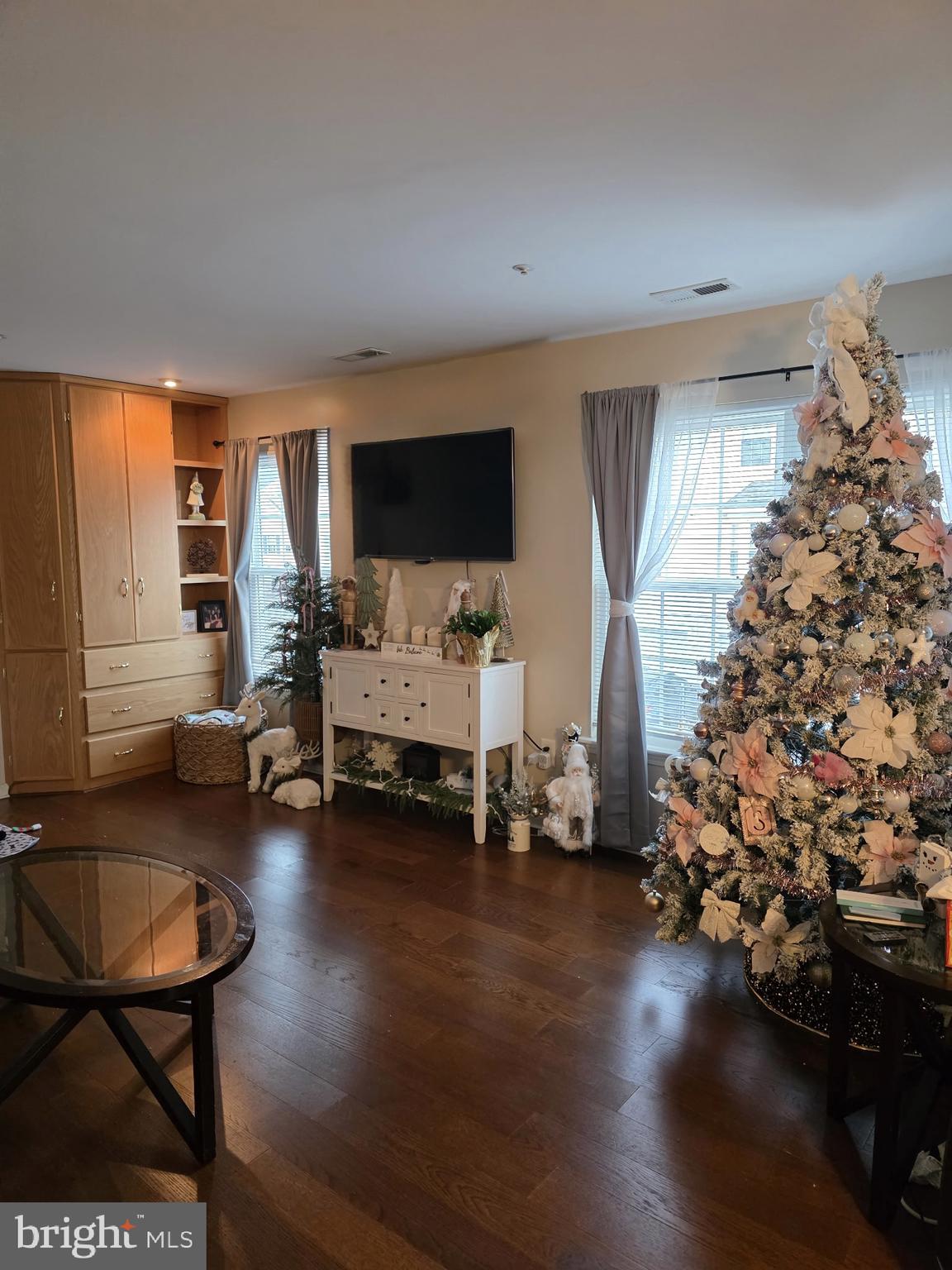 6007 RIVERFRONT DRIVE