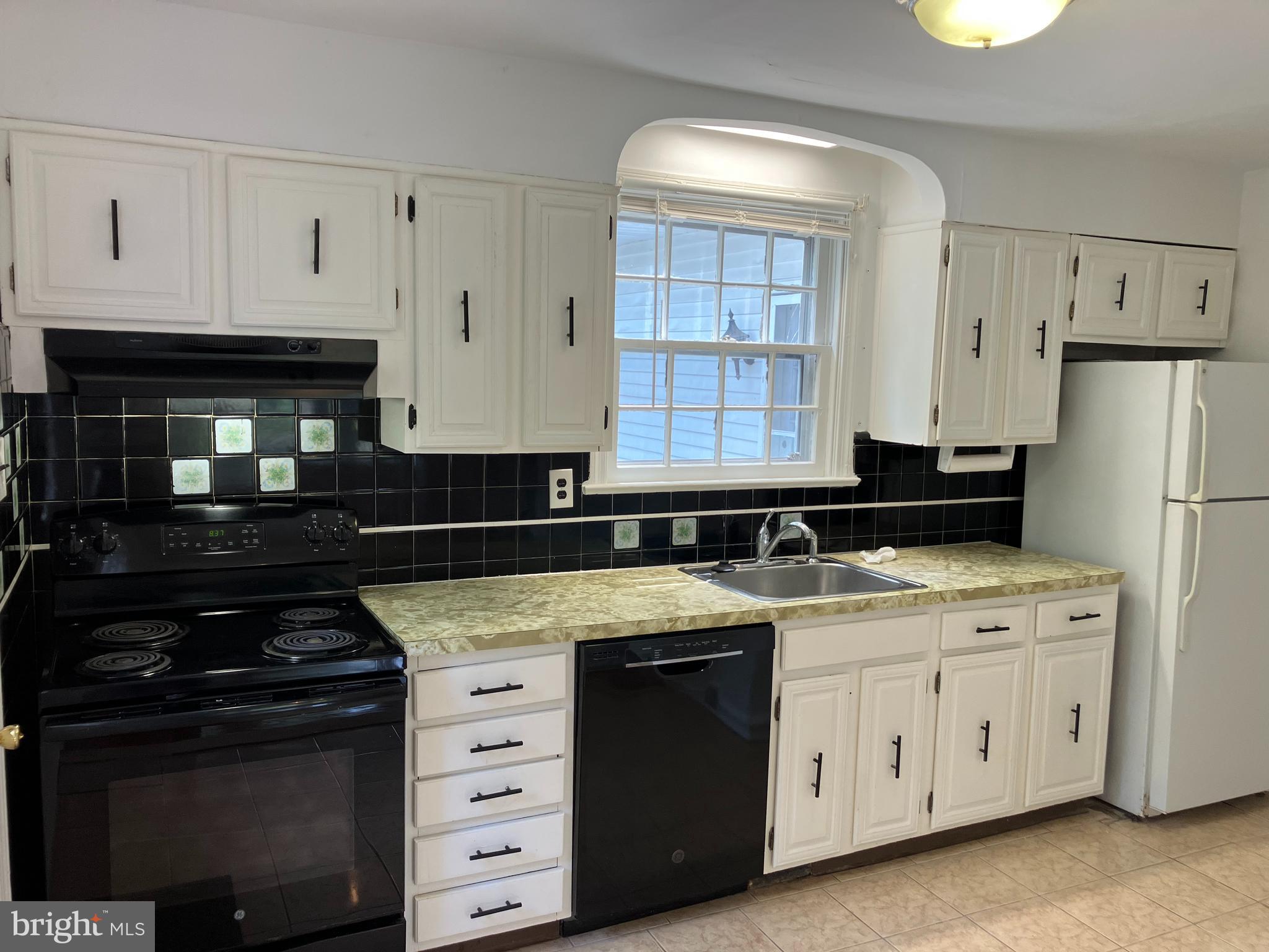 PENN WYNNE - Residential Lease