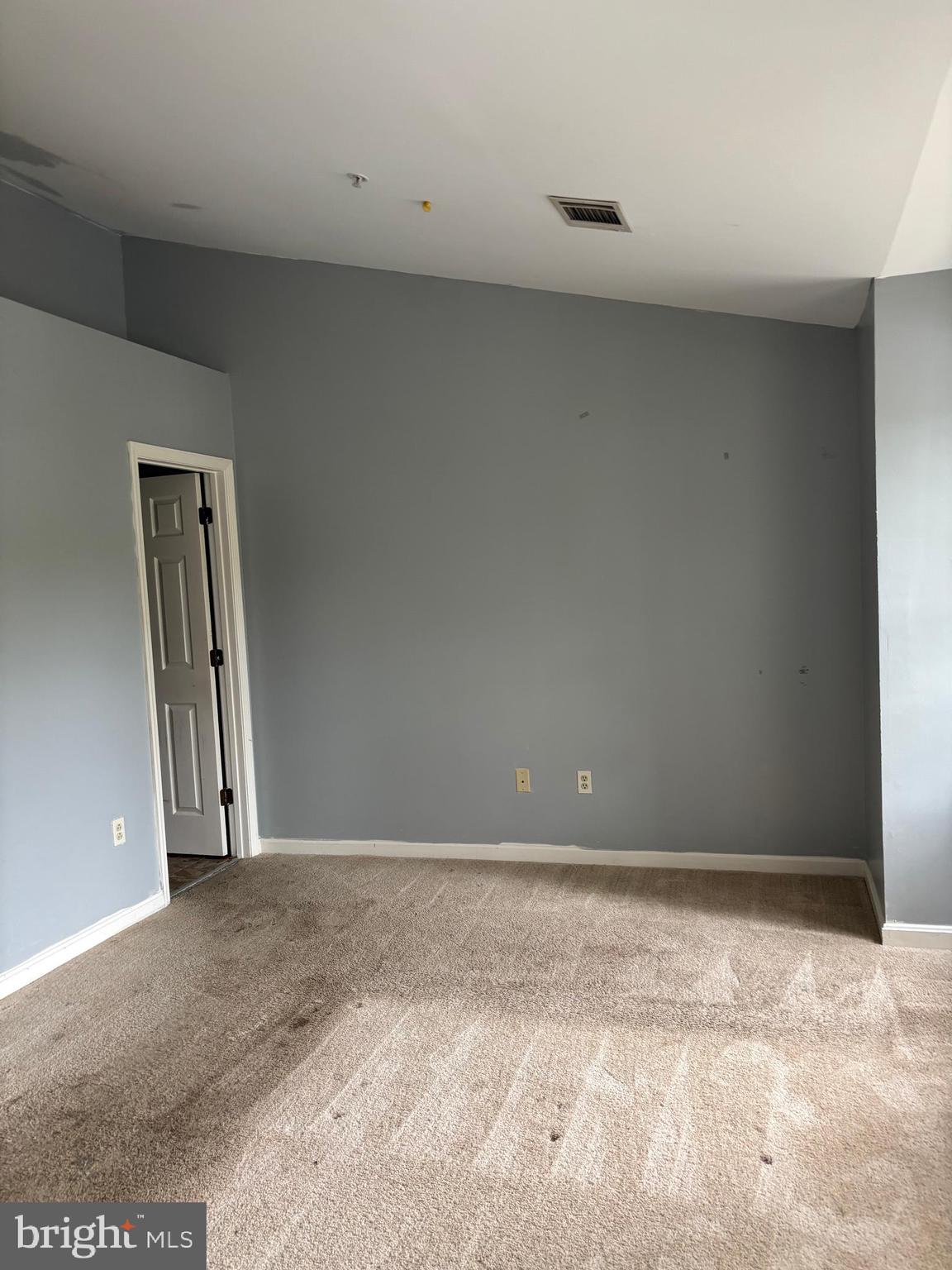 REGENCY MEADOWS - Residential