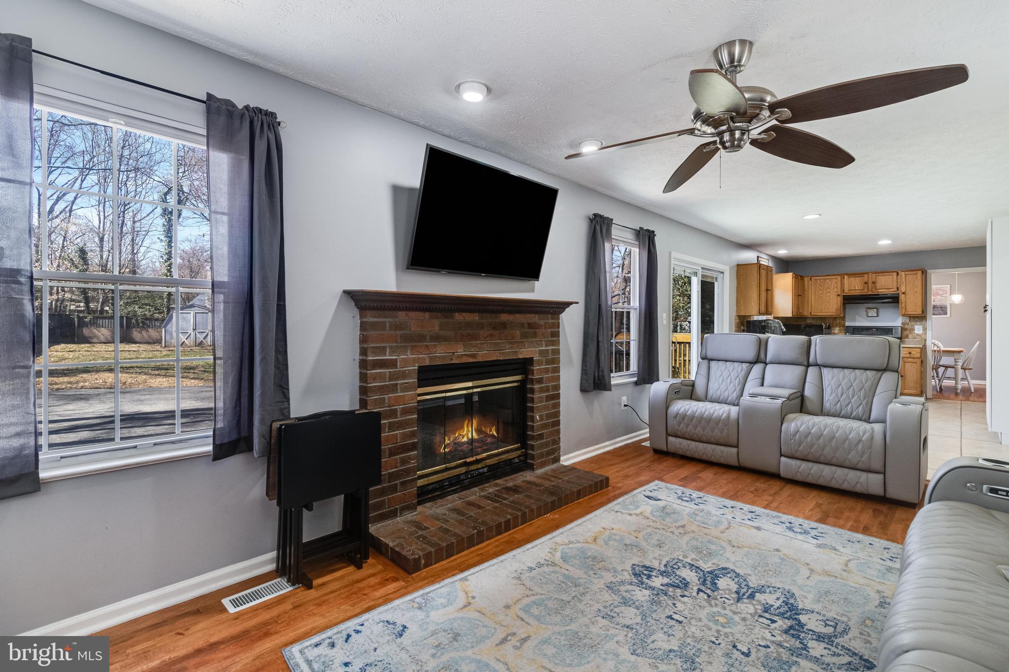 8302 CLIMBING FERN COURT