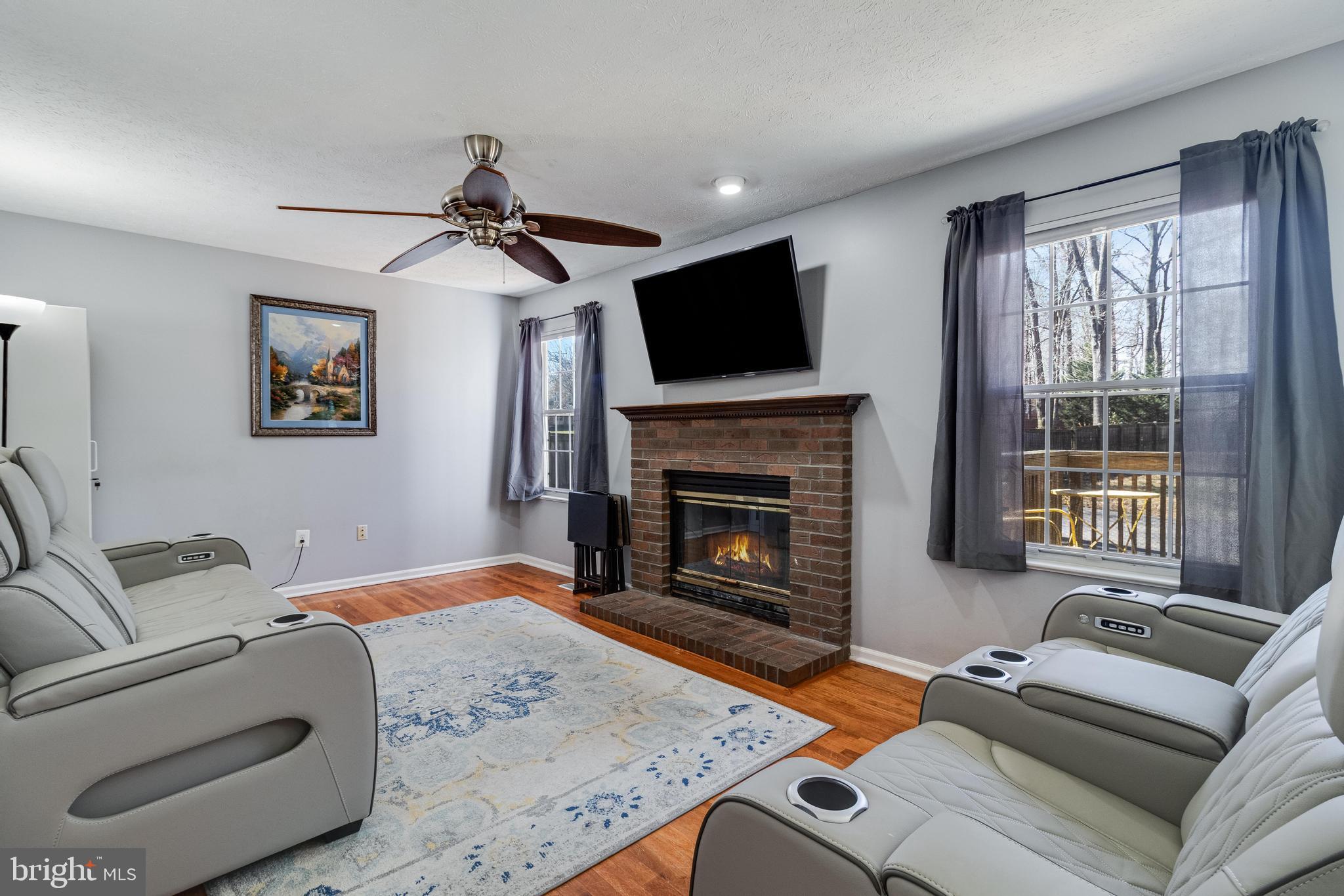 8302 CLIMBING FERN COURT