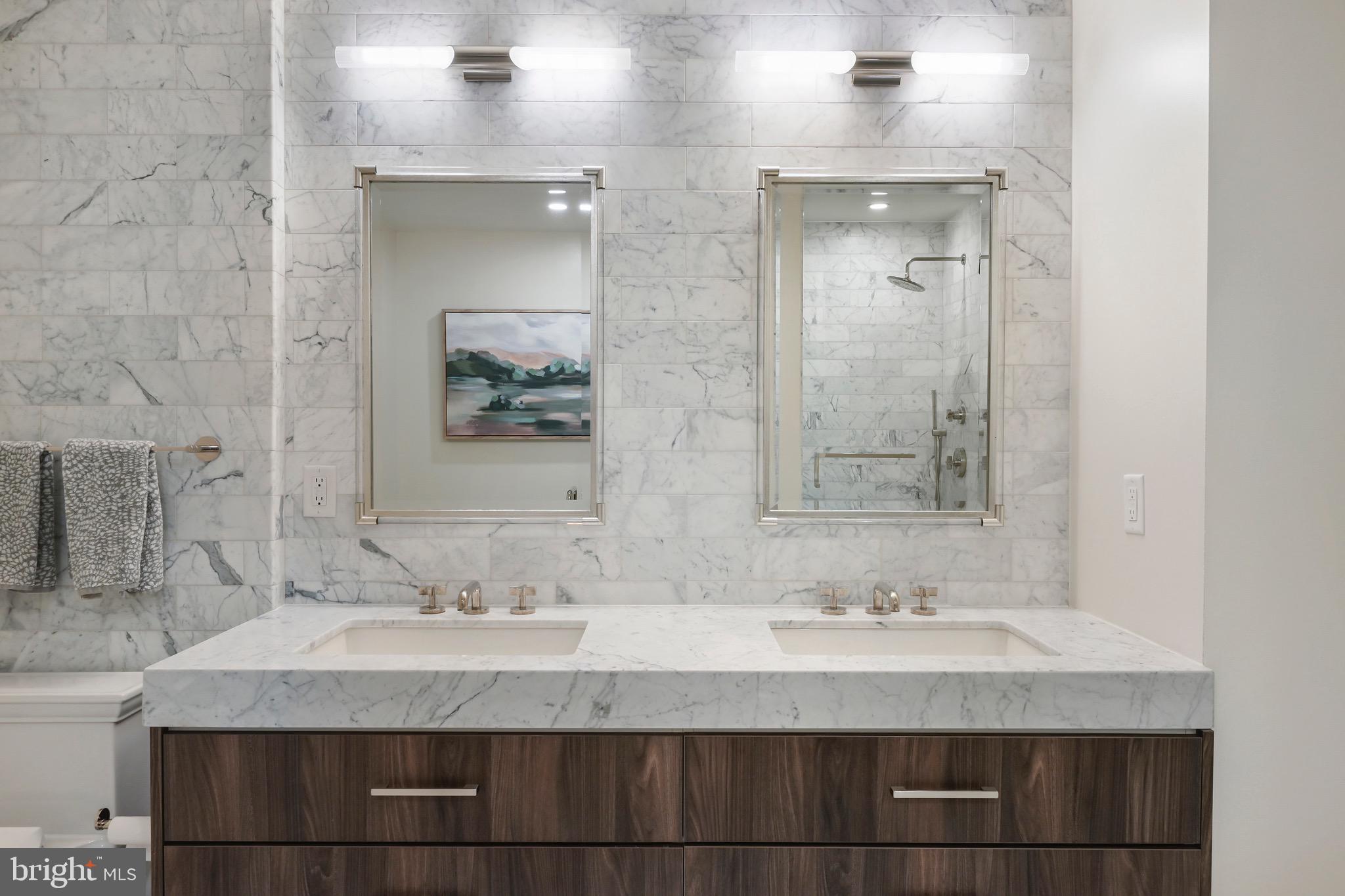 HARBOR EAST - Residential