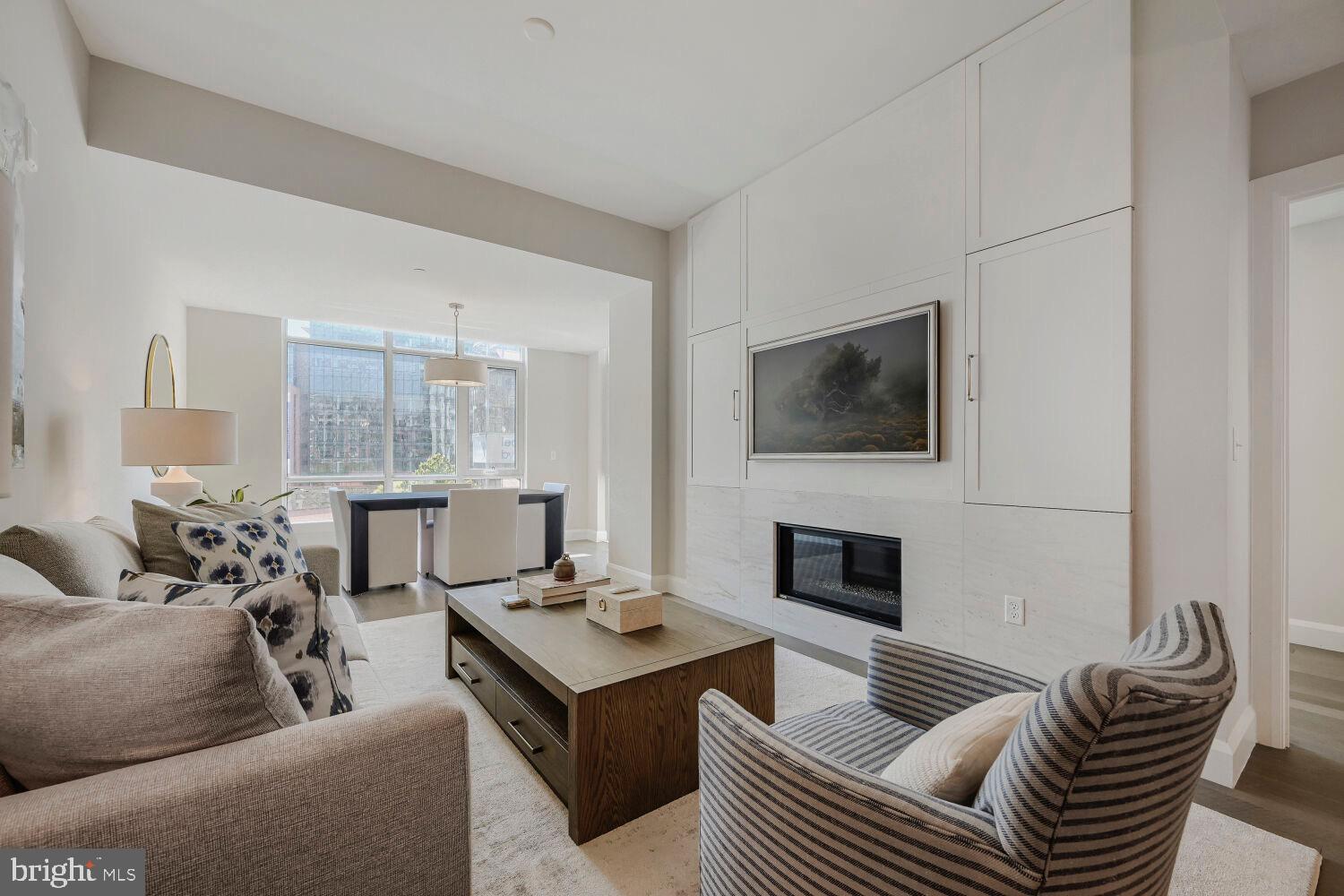 HARBOR EAST - Residential