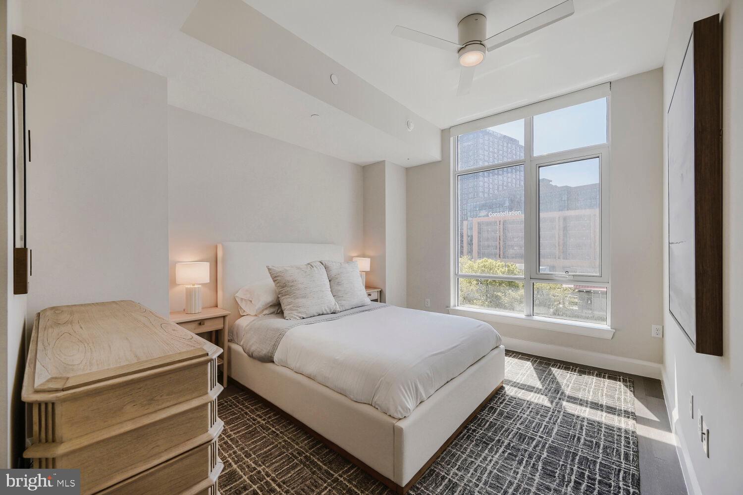 HARBOR EAST - Residential