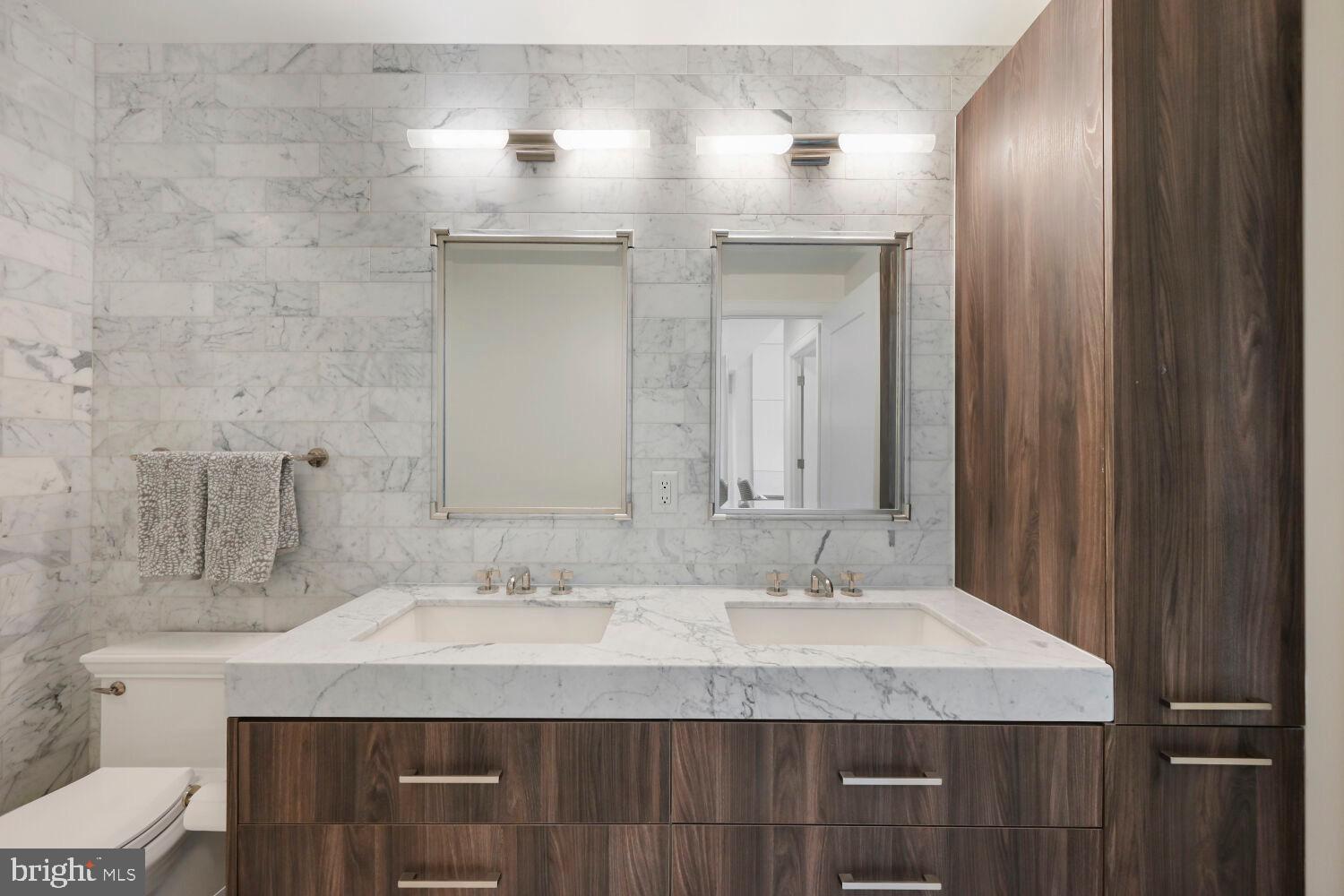 HARBOR EAST - Residential