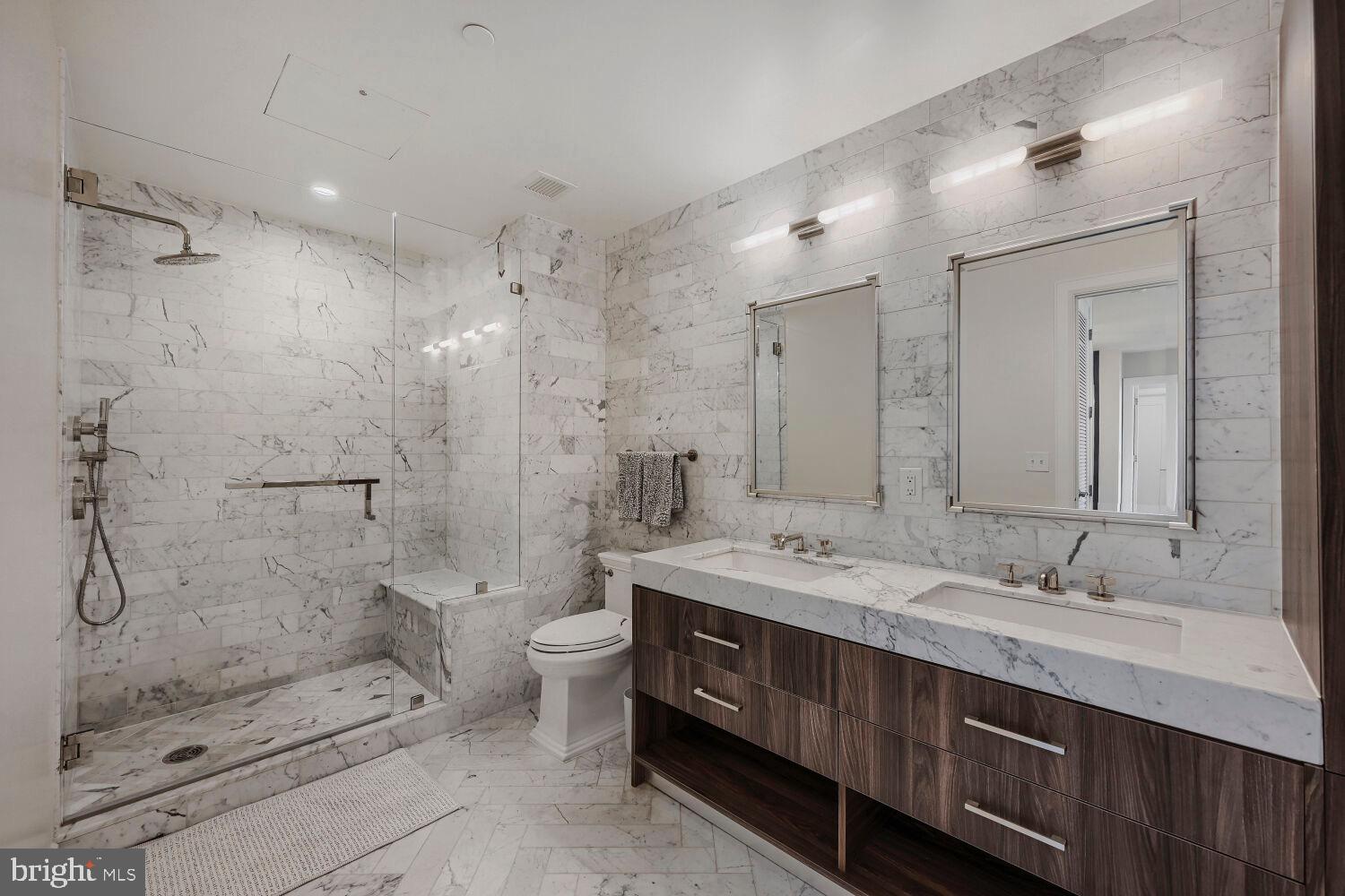HARBOR EAST - Residential
