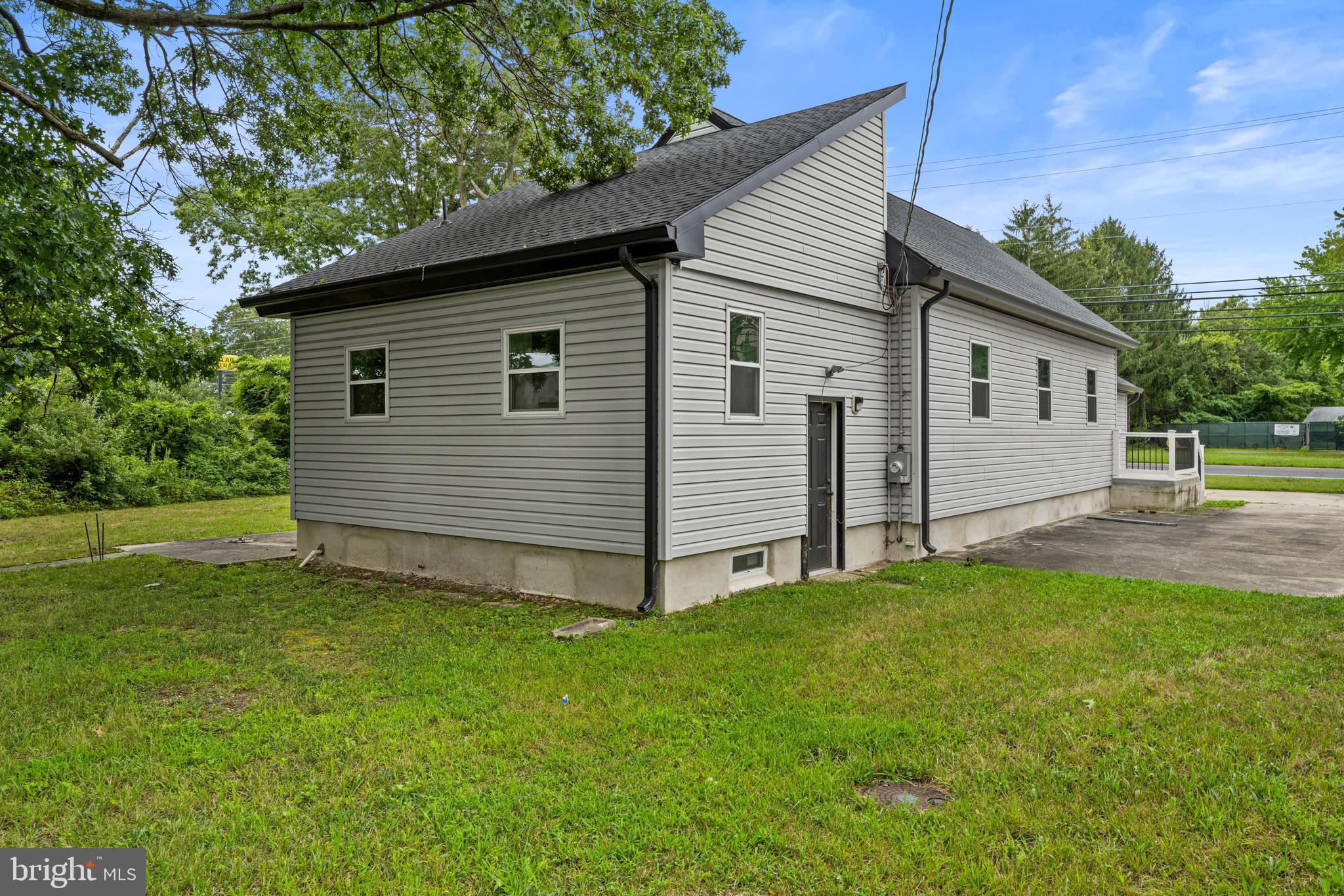 1394 N BLACK HORSE PIKE