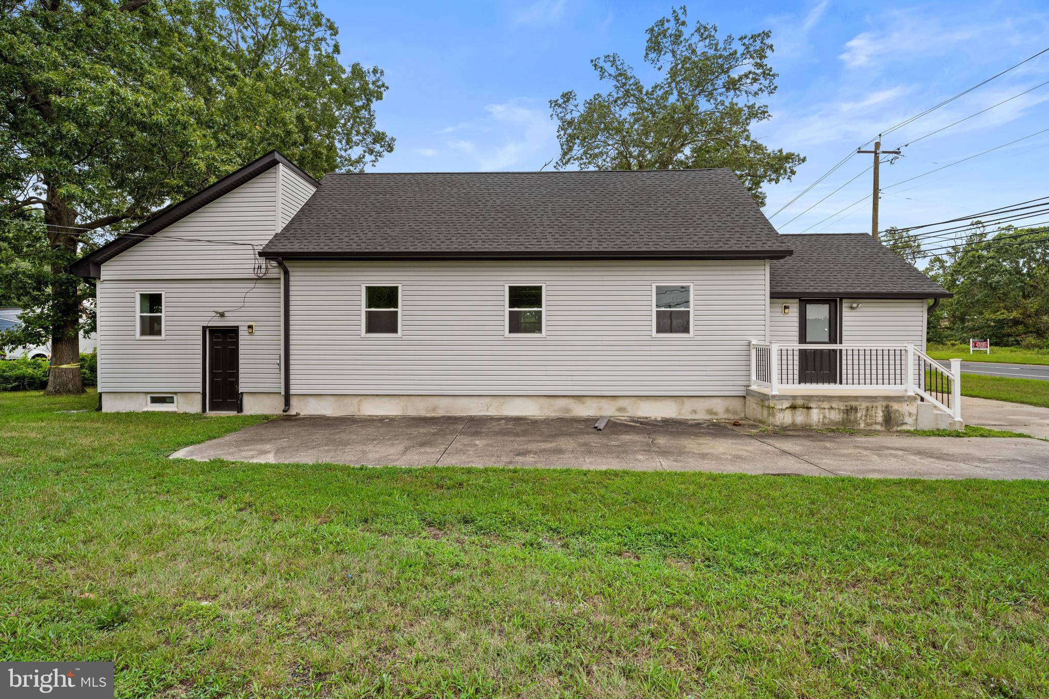 1394 N BLACK HORSE PIKE