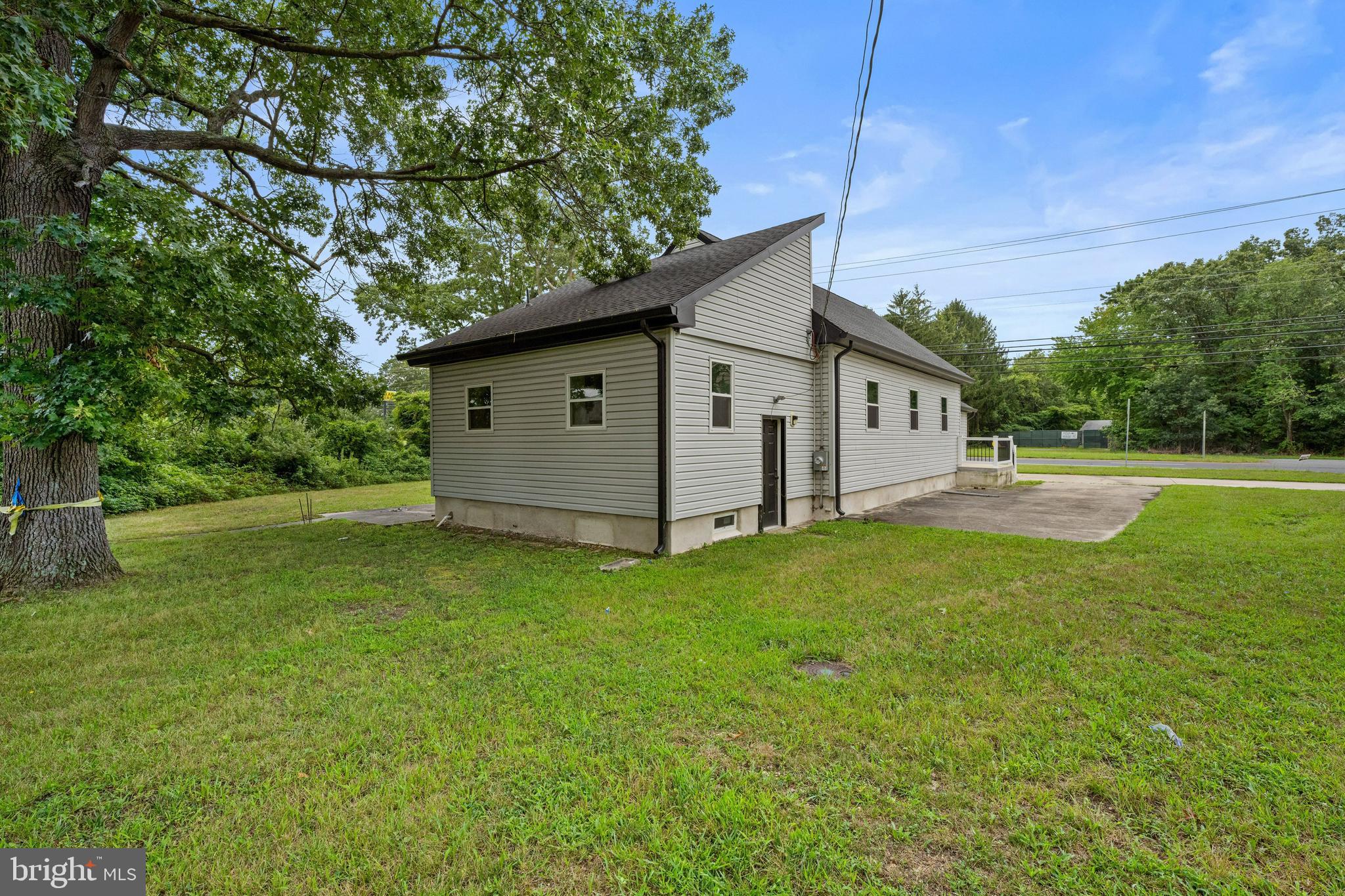 1394 N BLACK HORSE PIKE