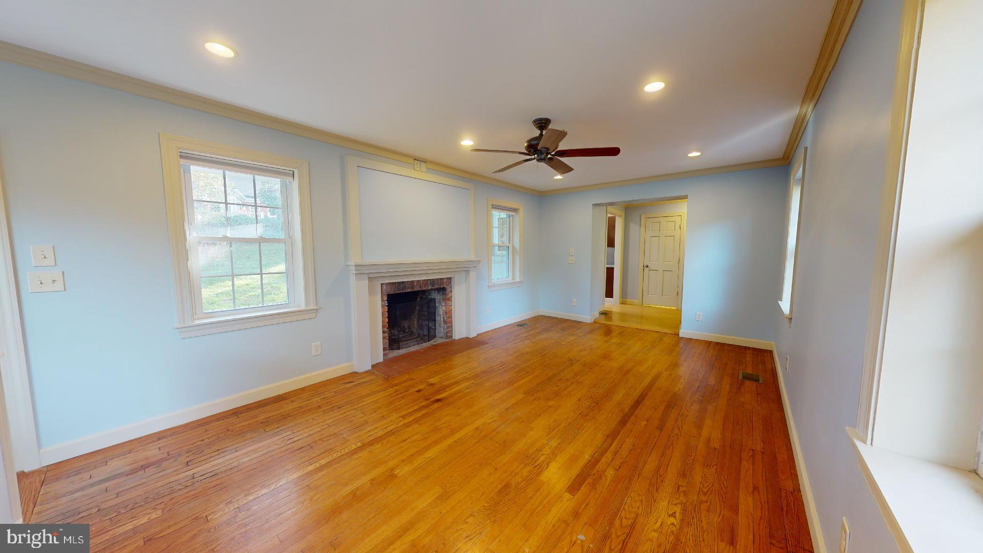 HOLLIN HALL VILLAGE - Residential Lease