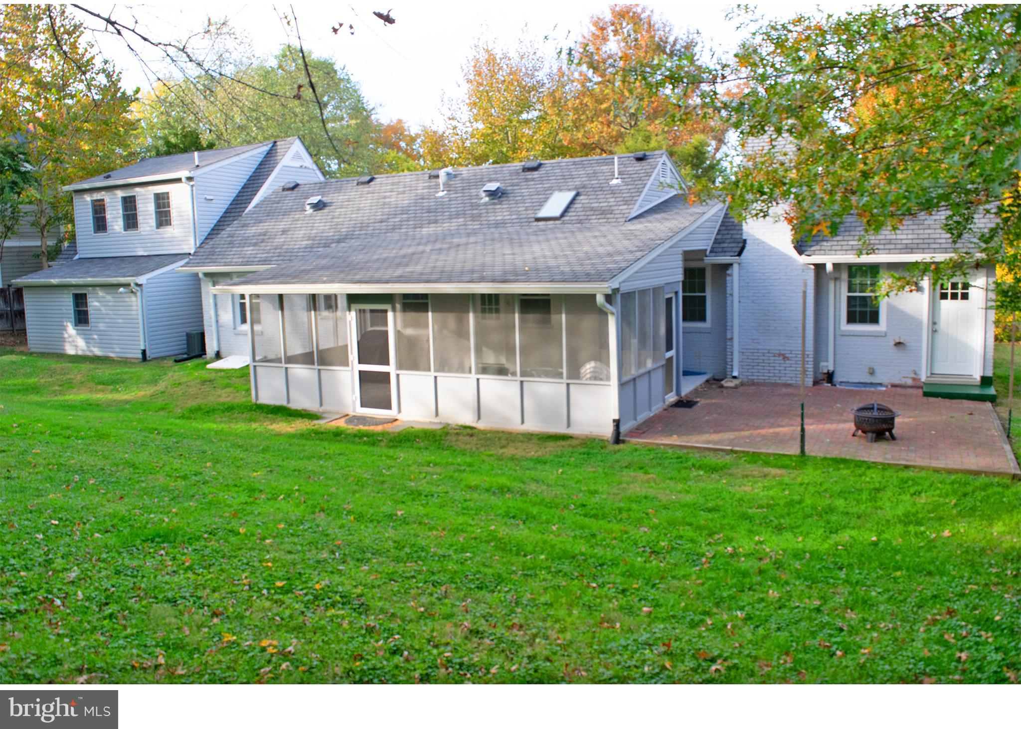 HOLLIN HALL VILLAGE - Residential Lease