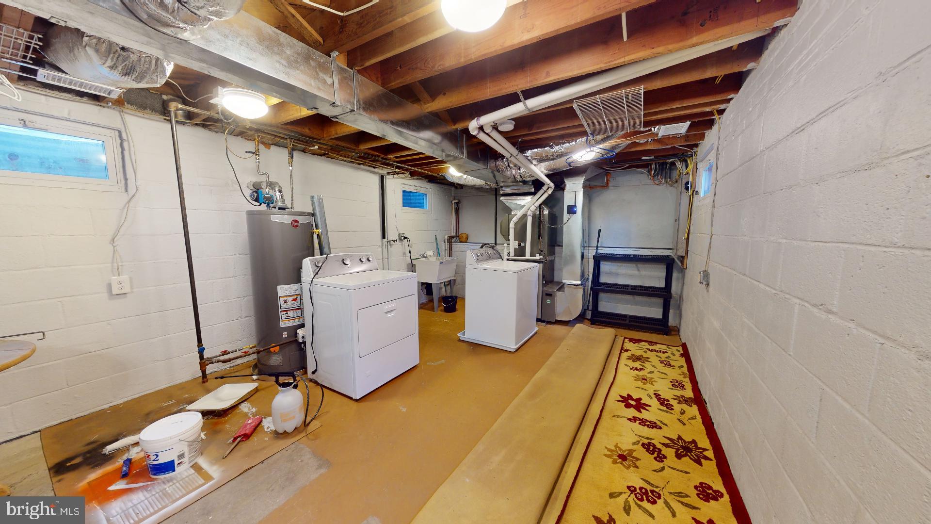 HOLLIN HALL VILLAGE - Residential Lease