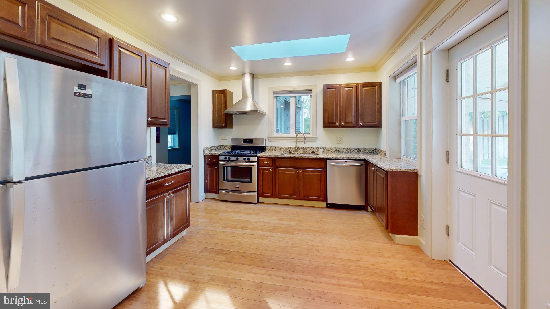 HOLLIN HALL VILLAGE - Residential Lease