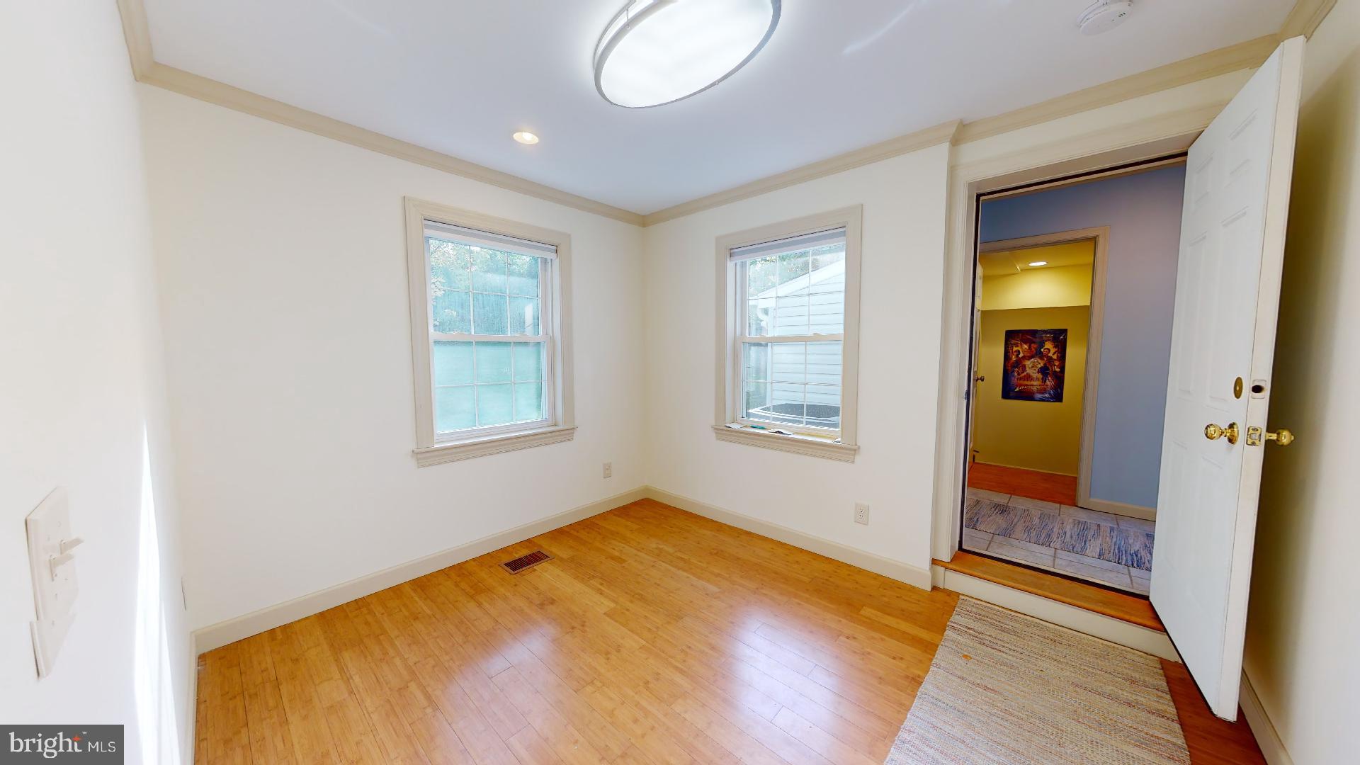 HOLLIN HALL VILLAGE - Residential Lease