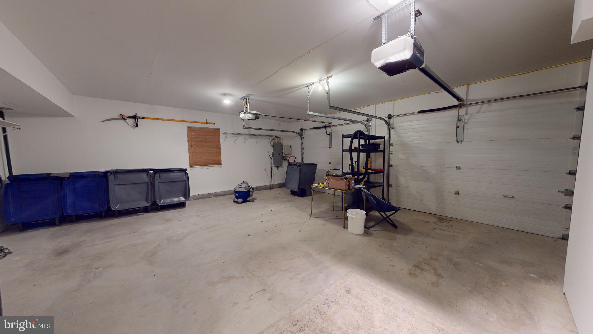 HOLLIN HALL VILLAGE - Residential Lease