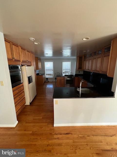 WHITE OAK MANOR - Residential Lease