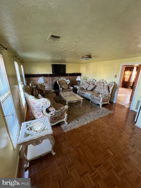 WHITE OAK MANOR - Residential Lease