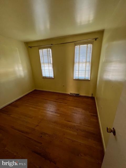 WHITE OAK MANOR - Residential Lease