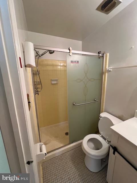 WHITE OAK MANOR - Residential Lease