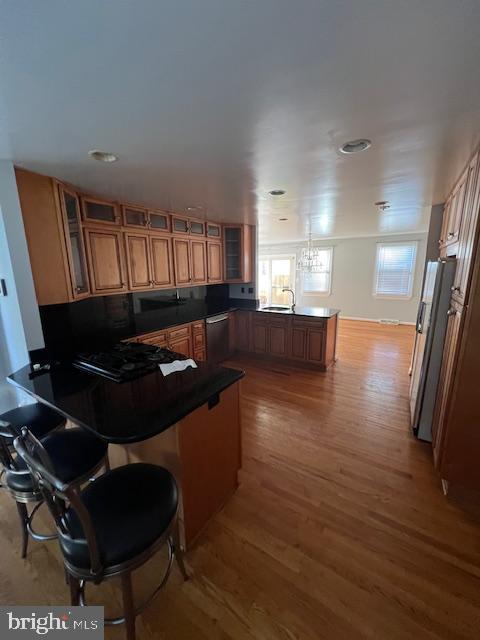 WHITE OAK MANOR - Residential Lease