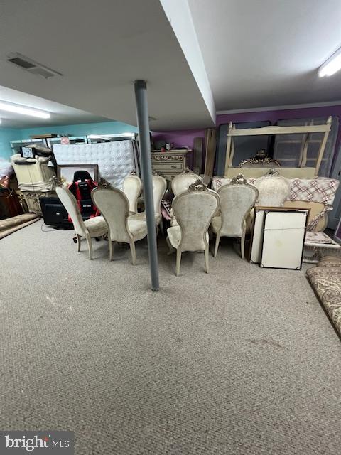 WHITE OAK MANOR - Residential Lease