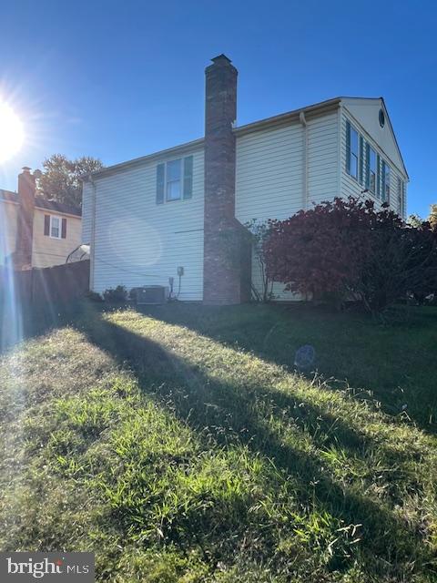 WHITE OAK MANOR - Residential Lease