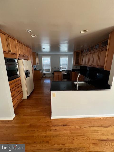 WHITE OAK MANOR - Residential Lease