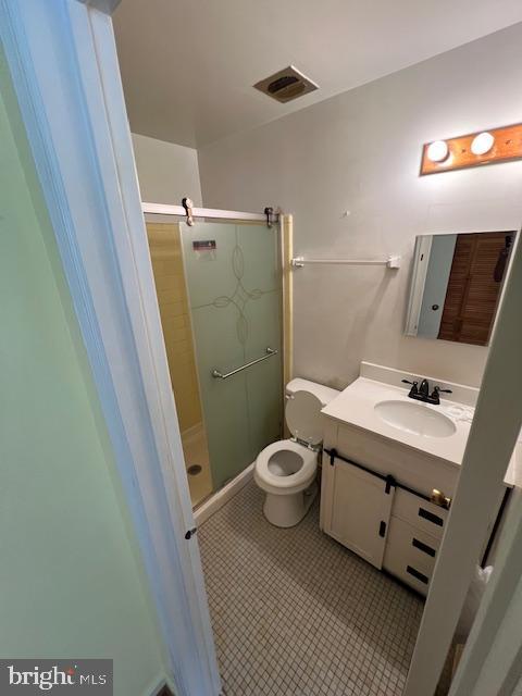 WHITE OAK MANOR - Residential Lease