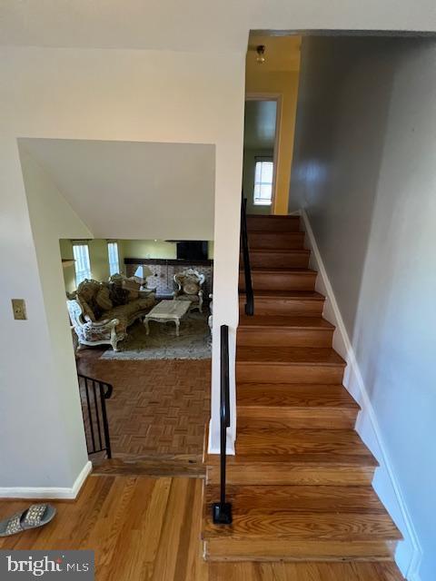 WHITE OAK MANOR - Residential Lease