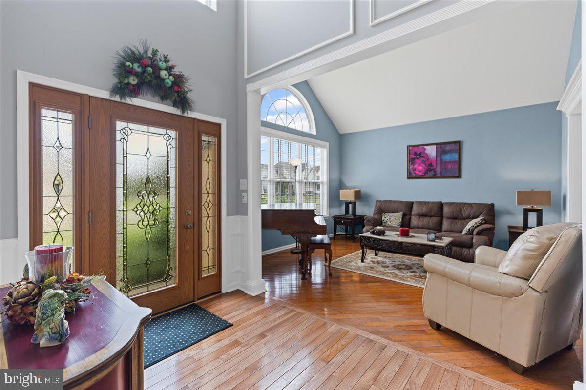 102 WINDSOR