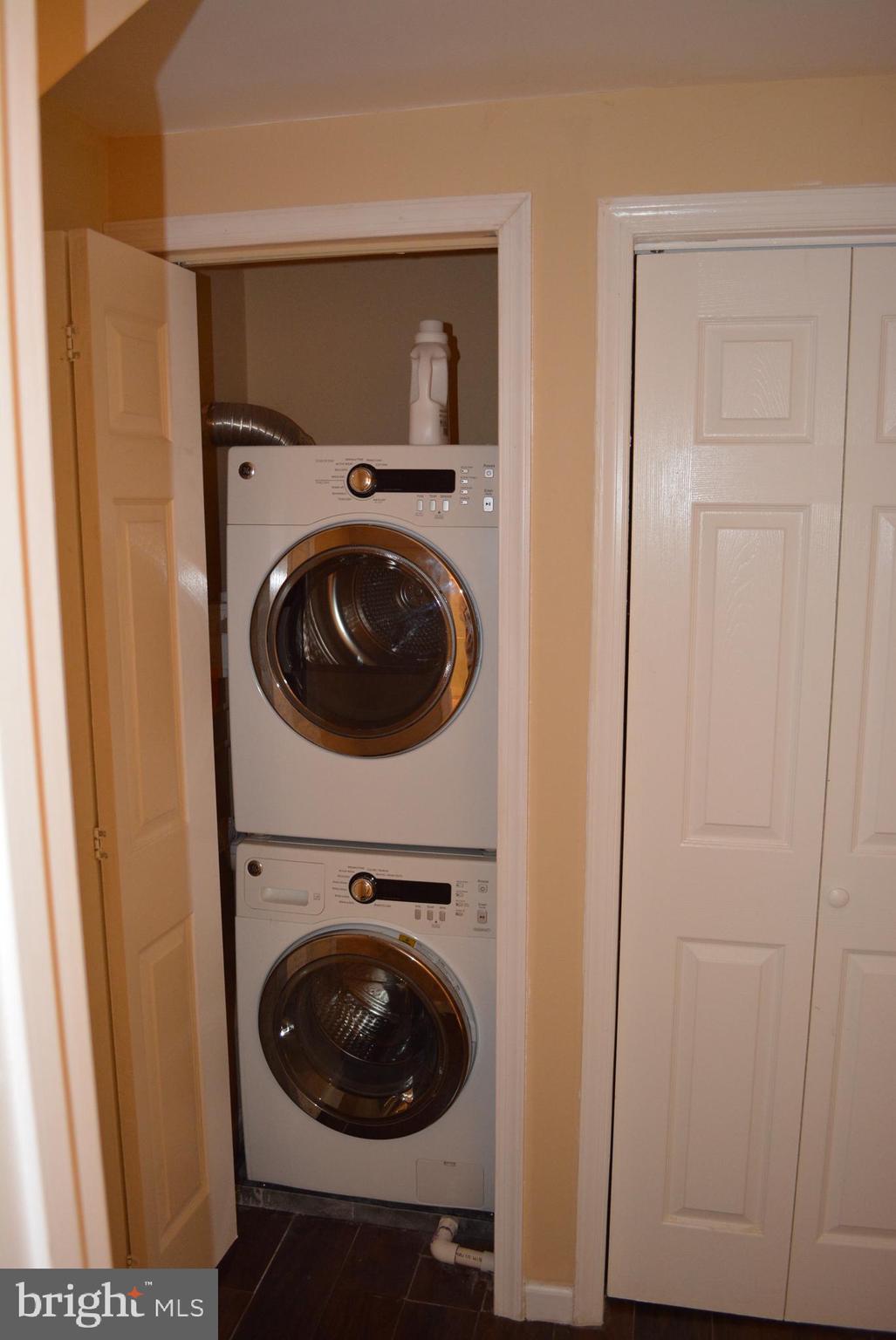 HAMPDEN HISTORIC DISTRICT - Residential Lease