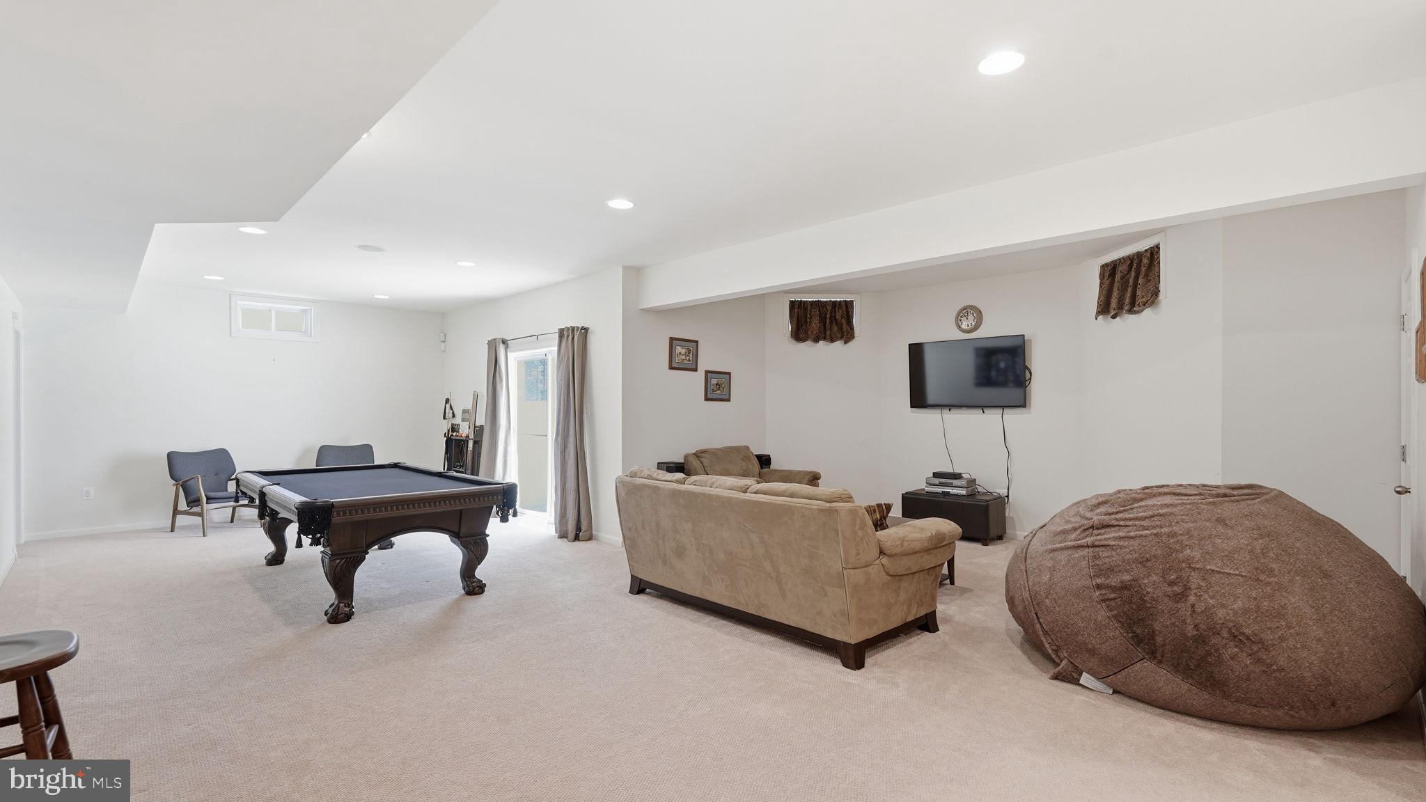 JAMISONS FARM - Residential